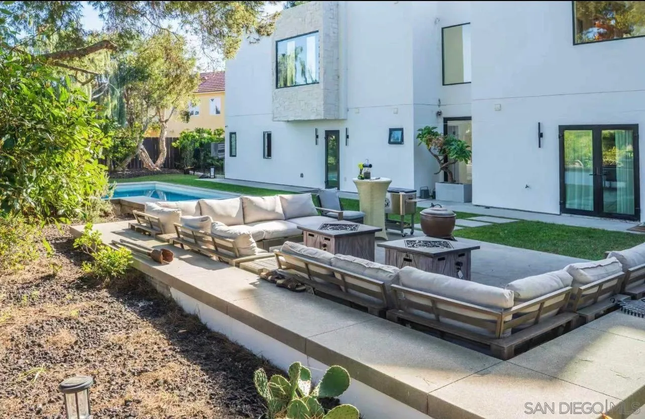 https://cdn.realtyfeed.com/cdn/127/260006552/0d069572e821b8ef00e1197f3348a82e.webp