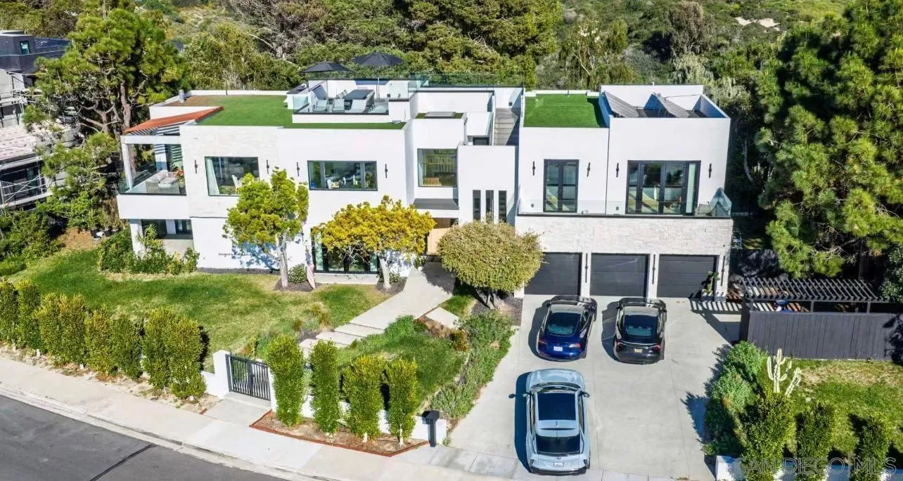 https://cdn.realtyfeed.com/cdn/127/260006552/8b5f86e4c1469c8dd4c596960099d102.webp
