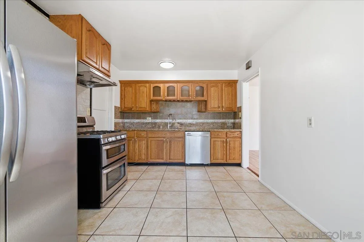 https://cdn.realtyfeed.com/cdn/127/260006553/5e062b04f8ad64b8a287837c47a08e9b.webp