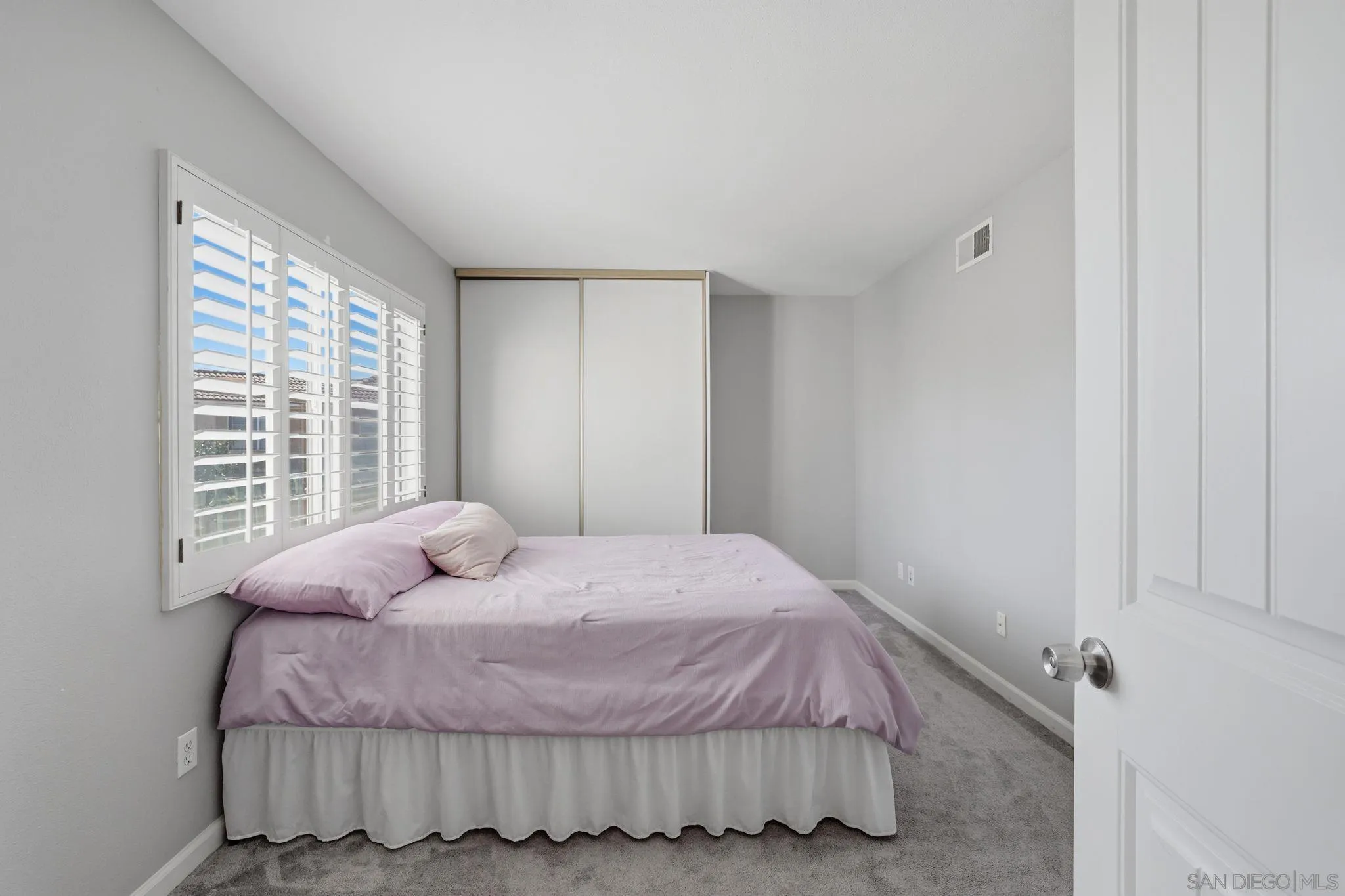 https://cdn.realtyfeed.com/cdn/127/260006557/1b519c5df1acbc5b050816a6af20f5d2.webp