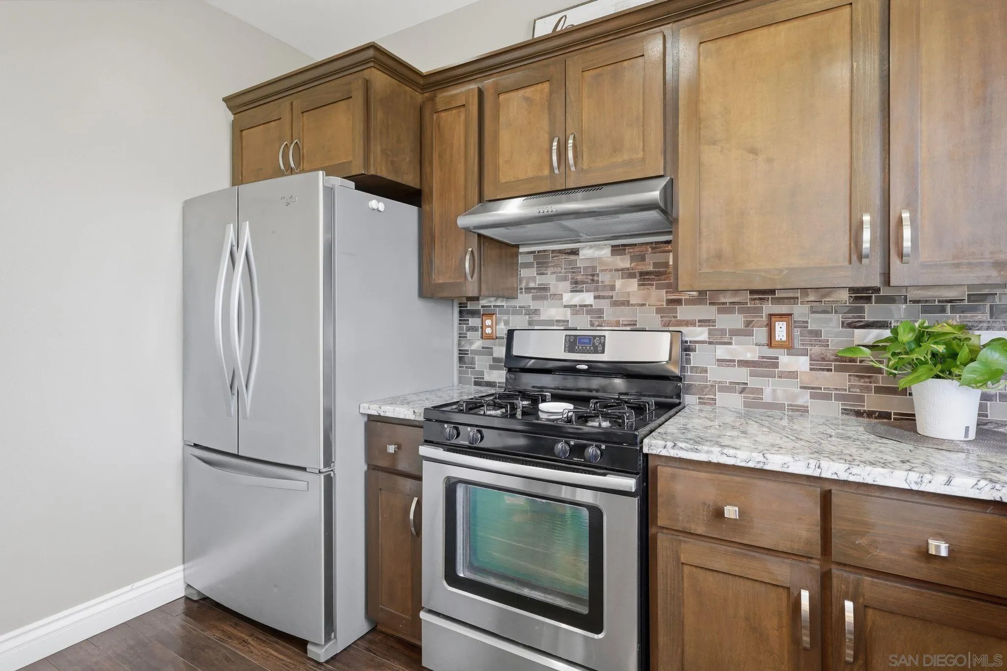 https://cdn.realtyfeed.com/cdn/127/260006557/696984a0859159e962c349fef6a6f15d.webp