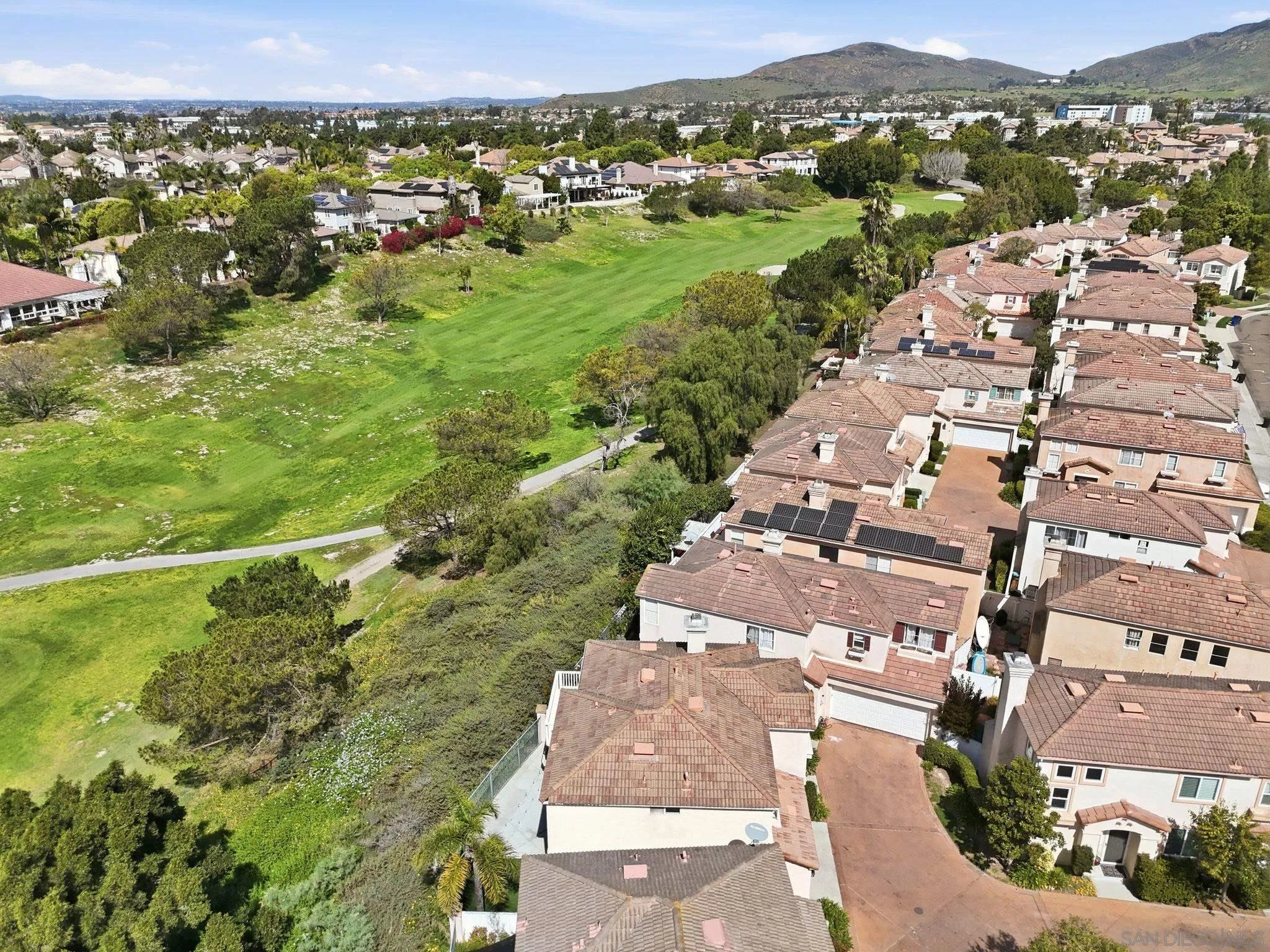 https://cdn.realtyfeed.com/cdn/127/260006557/8106f592cca7e70e88750ee5ead22da5.webp