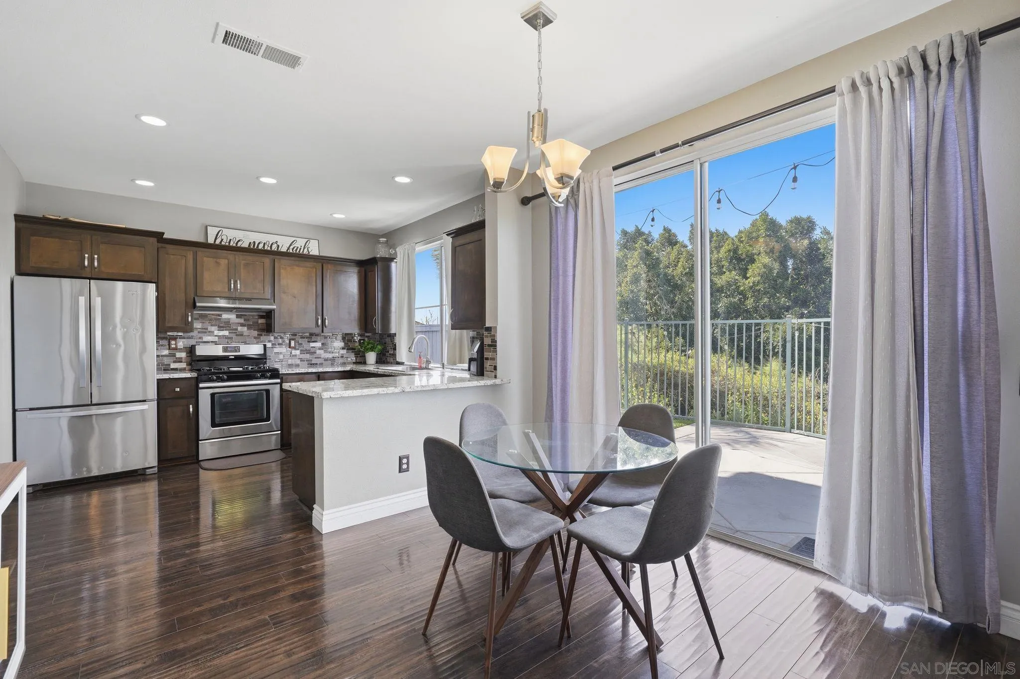 https://cdn.realtyfeed.com/cdn/127/260006557/cb5d367b0249c8125278bd900e56490a.webp