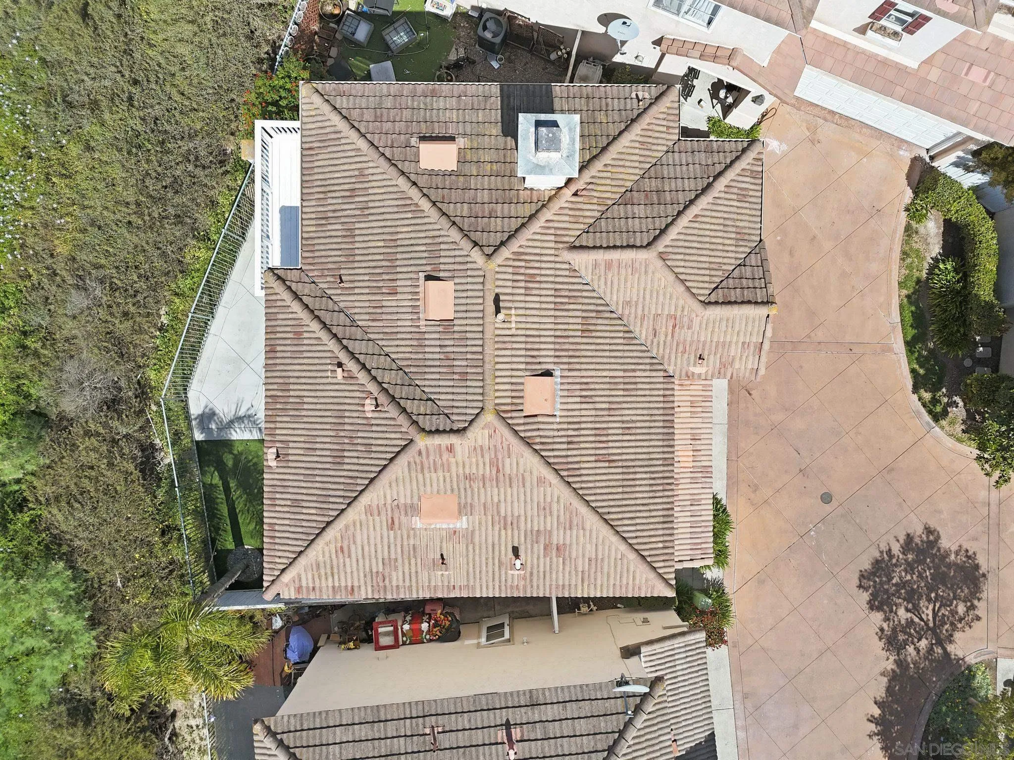 https://cdn.realtyfeed.com/cdn/127/260006557/eb8aaa874e9a9a3557aeaf4d46f6e9f9.webp