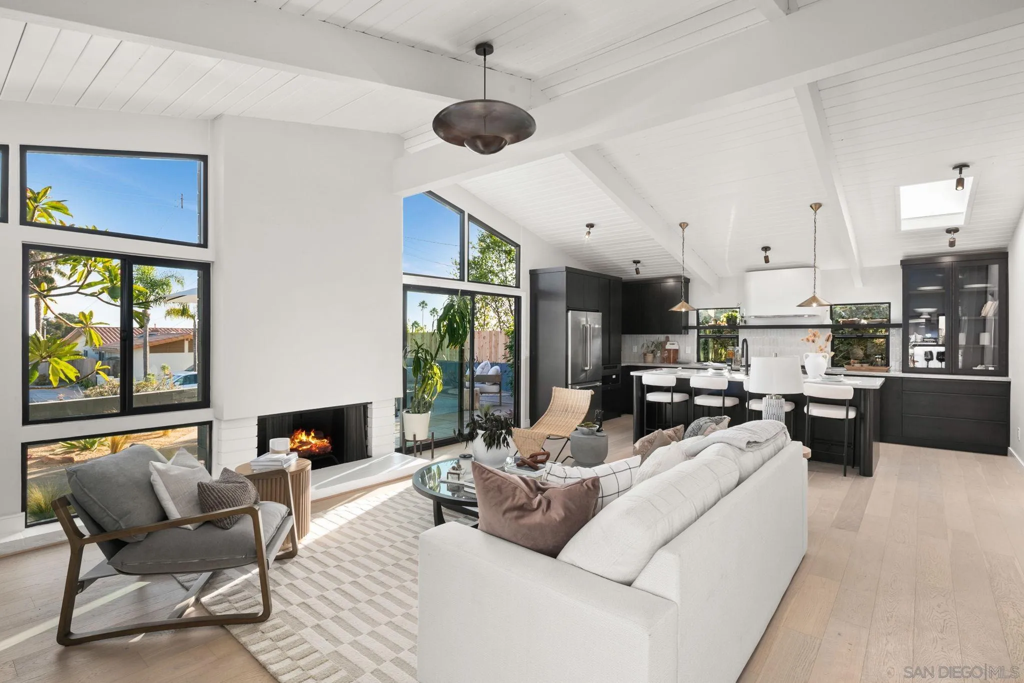 https://cdn.realtyfeed.com/cdn/127/260006560/14332c1f0ea7247a23d6dd7f26953a2b.webp