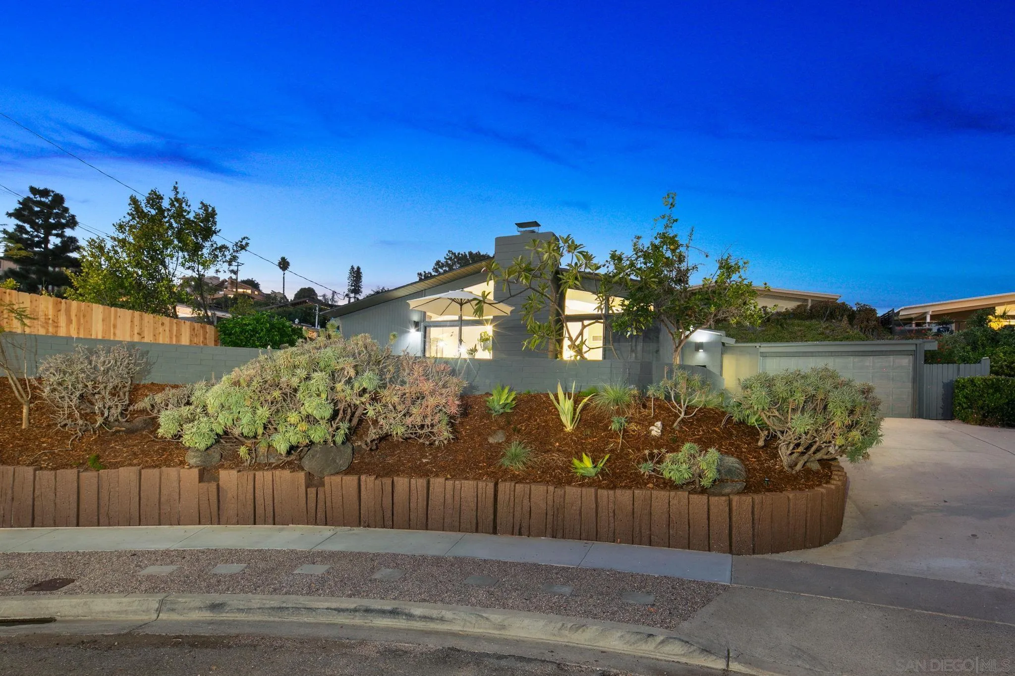 https://cdn.realtyfeed.com/cdn/127/260006560/189bc9473553d505da09e55fc97dbe61.webp