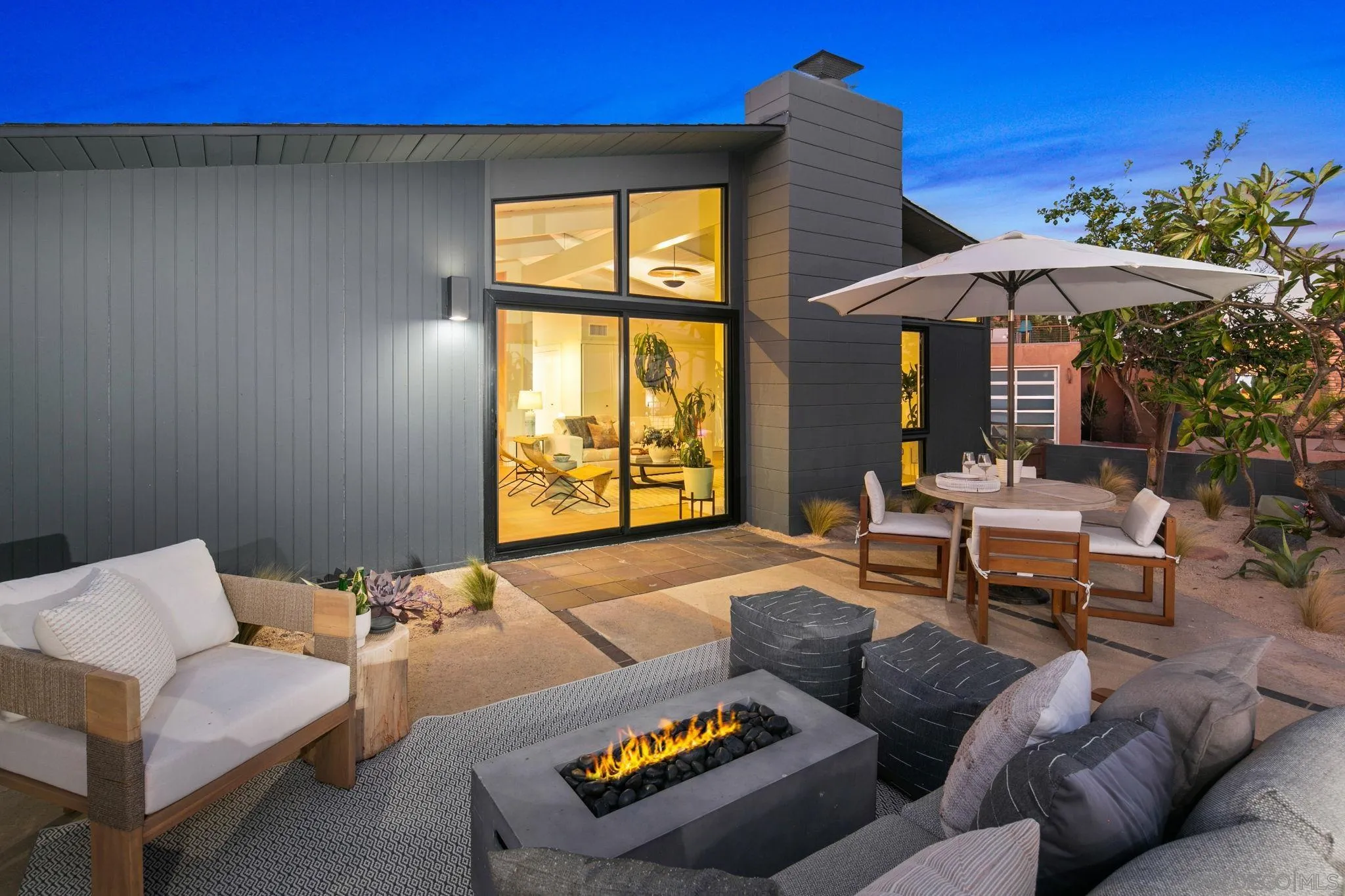 https://cdn.realtyfeed.com/cdn/127/260006560/56b89982adb6b66a1a1be73a0ca43300.webp