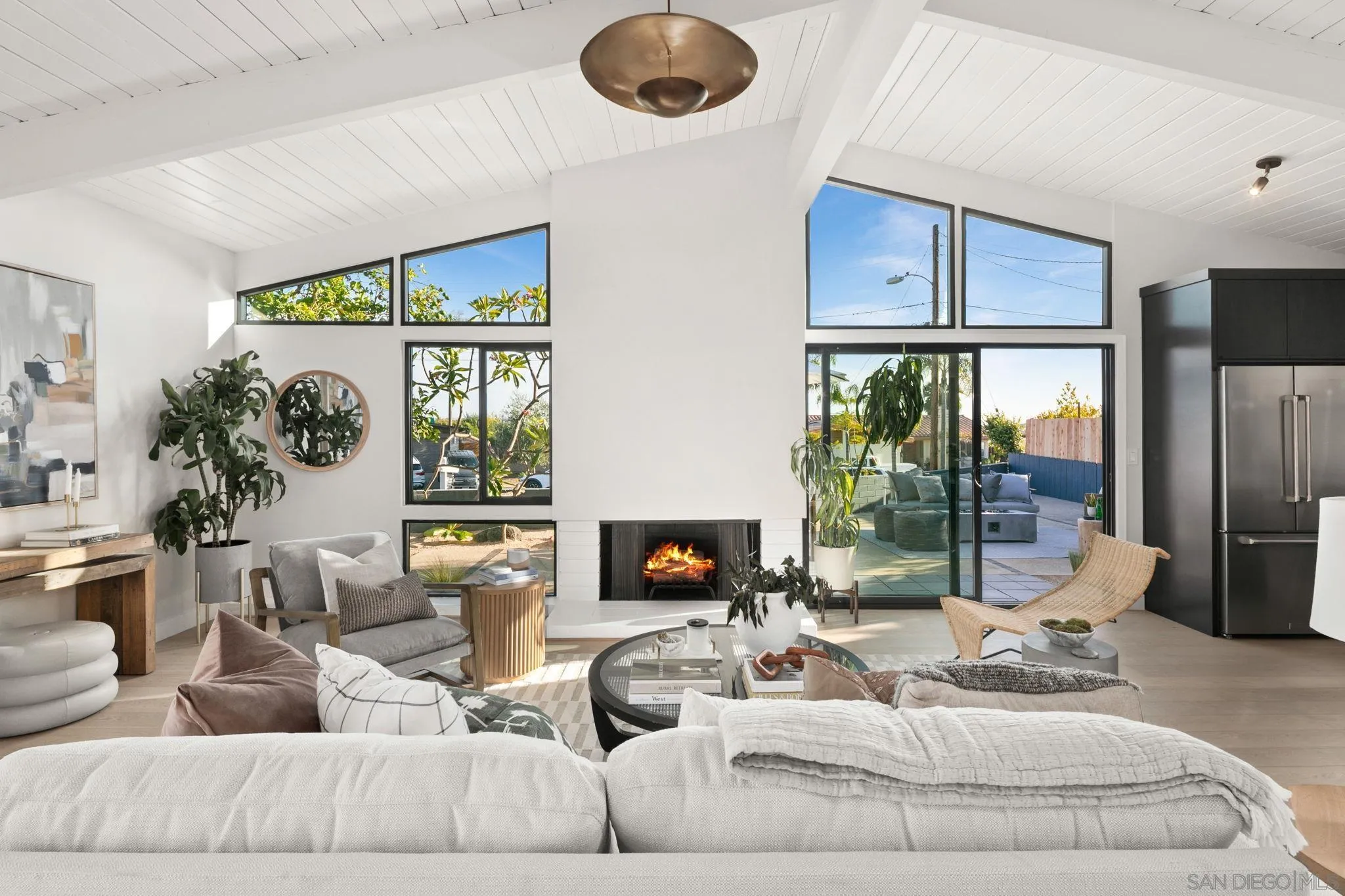 https://cdn.realtyfeed.com/cdn/127/260006560/5e5581301443e01e3f12817ec3c784df.webp