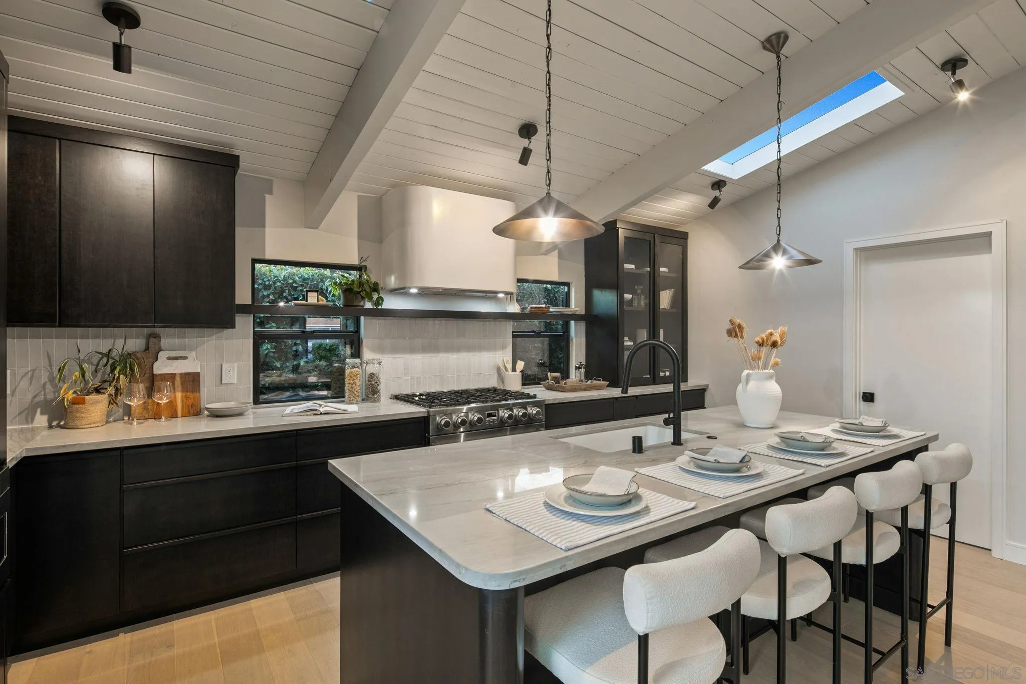 https://cdn.realtyfeed.com/cdn/127/260006560/62796d45862d77ba7647e7b9981a4924.webp