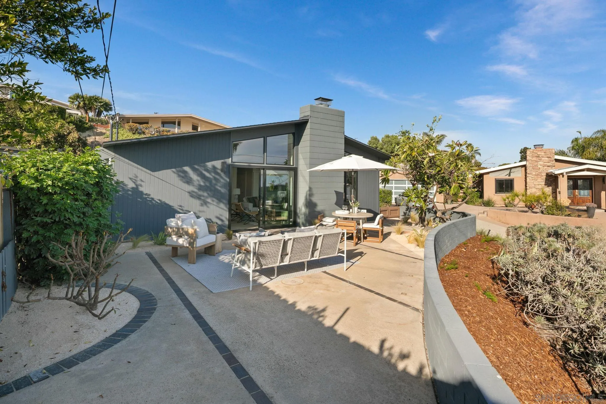 https://cdn.realtyfeed.com/cdn/127/260006560/8fd56a25d35b8bcce467bcd77f817c35.webp