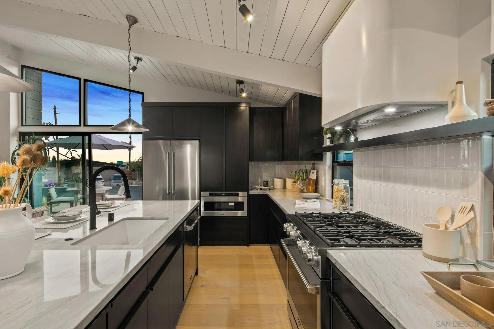 https://cdn.realtyfeed.com/cdn/127/260006560/9804fbb0df2b0135ad143b19951c4cc9.webp