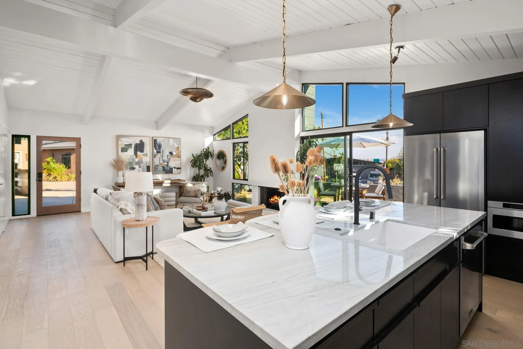 https://cdn.realtyfeed.com/cdn/127/260006560/de6a782d07910169c2b7503c2a430284.webp