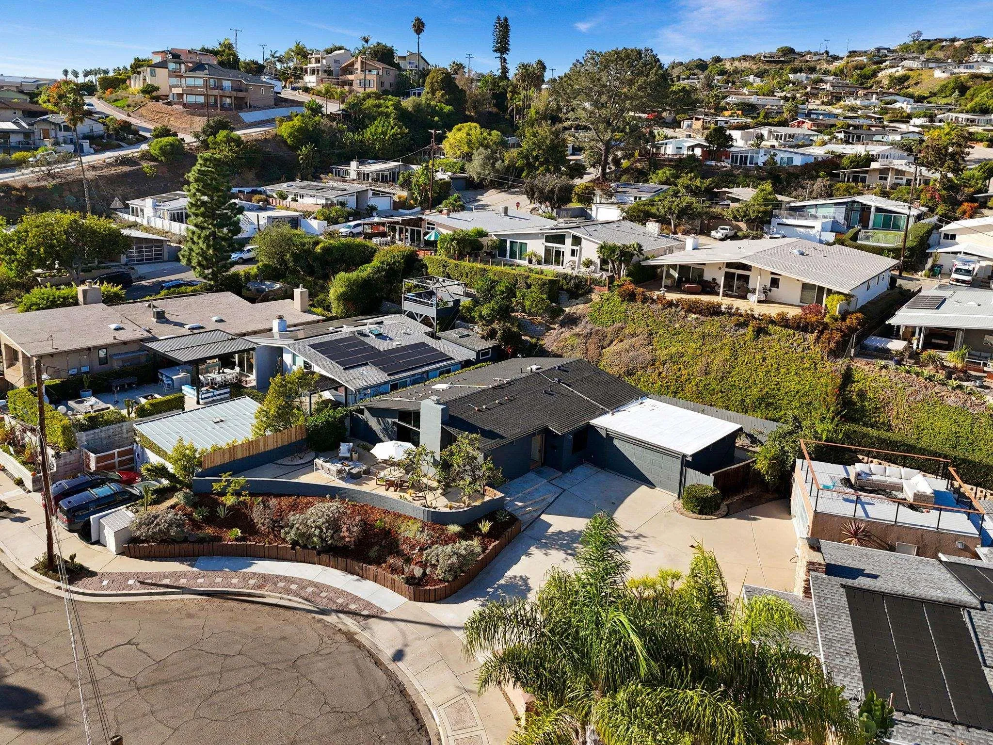 https://cdn.realtyfeed.com/cdn/127/260006560/ef88ad23737bbd4f30cb66012483c052.webp