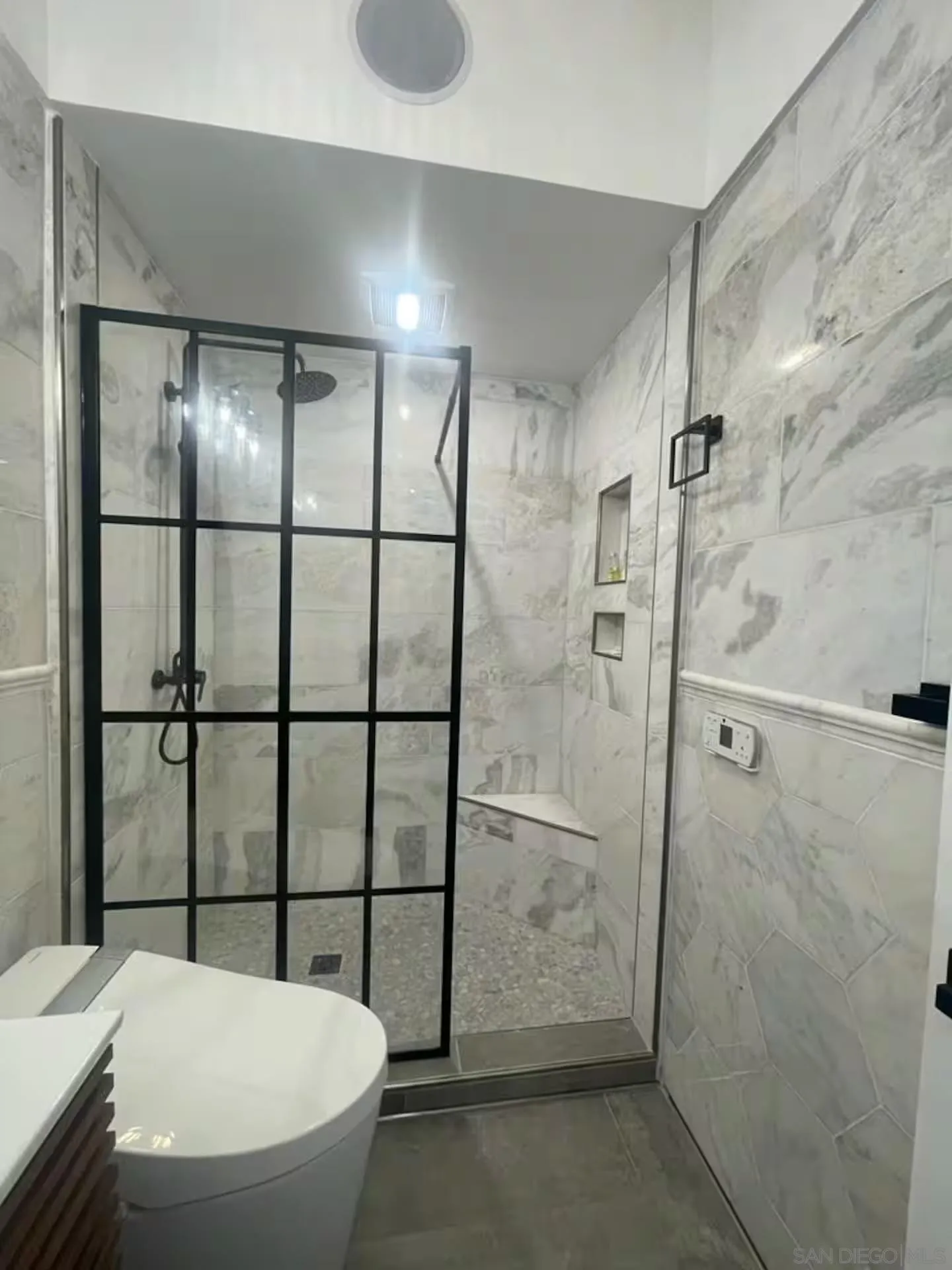 Photo #21: 260006561 Listing: Photo #21