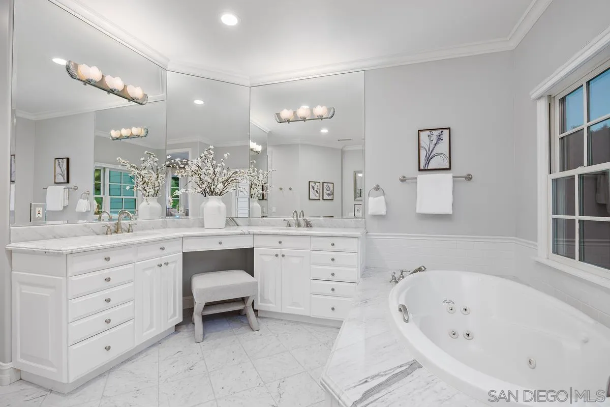 https://cdn.realtyfeed.com/cdn/127/260006565/17cd574154fe23e1c61b5e278205985a.webp