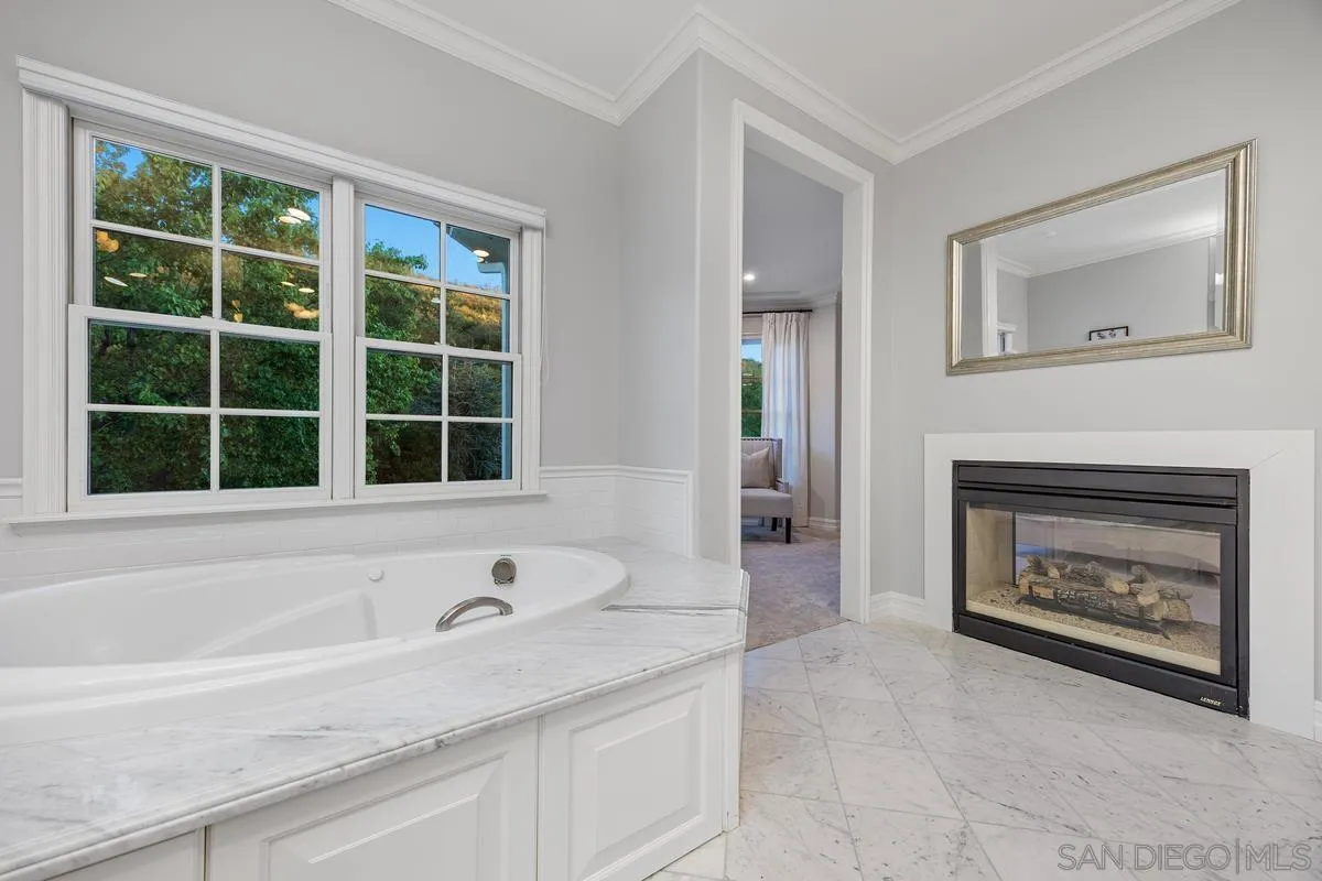 https://cdn.realtyfeed.com/cdn/127/260006565/1d33744b0398dff8e4f37c90e6e7de03.webp