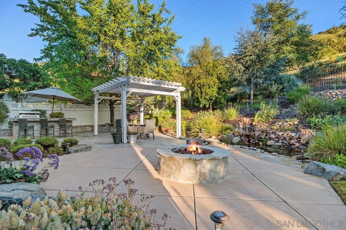 https://cdn.realtyfeed.com/cdn/127/260006565/31610f03b7986b232d8f529ab49b4491.webp