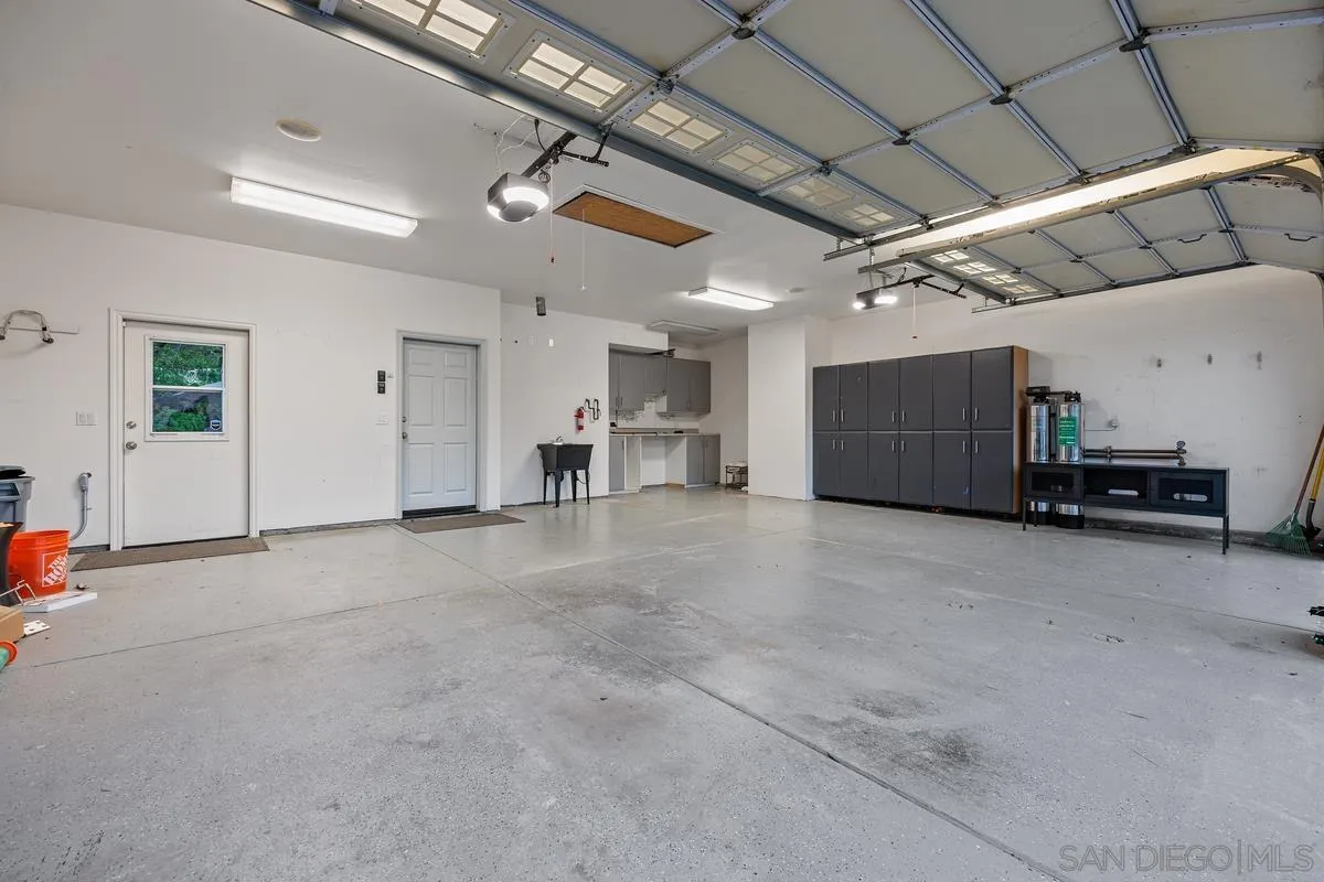 https://cdn.realtyfeed.com/cdn/127/260006565/336098724e347e62c5eb3d0ebed548f5.webp