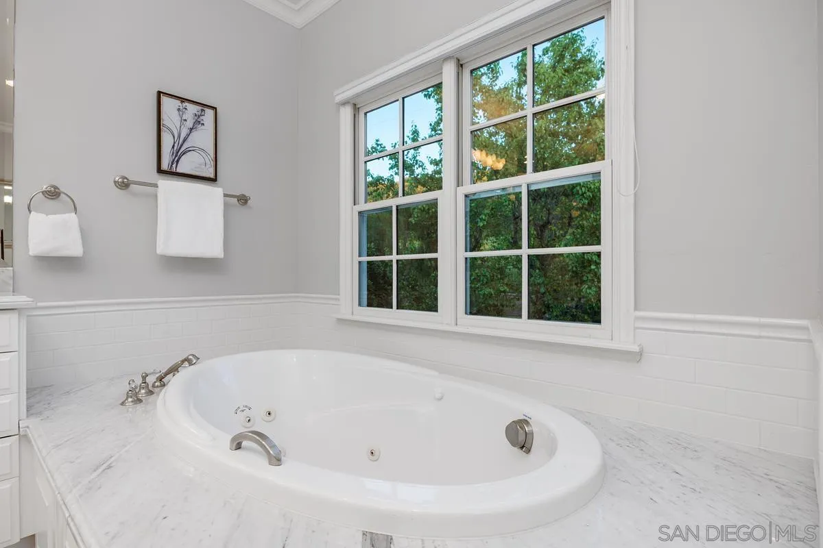 https://cdn.realtyfeed.com/cdn/127/260006565/8b6c6129523517c26461743efd3176a9.webp