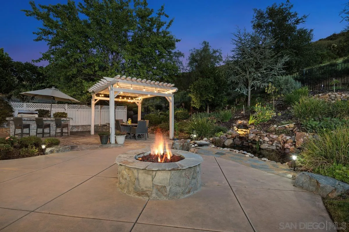 https://cdn.realtyfeed.com/cdn/127/260006565/8bf2ad0e55ff573804d67ea969fa6cd6.webp