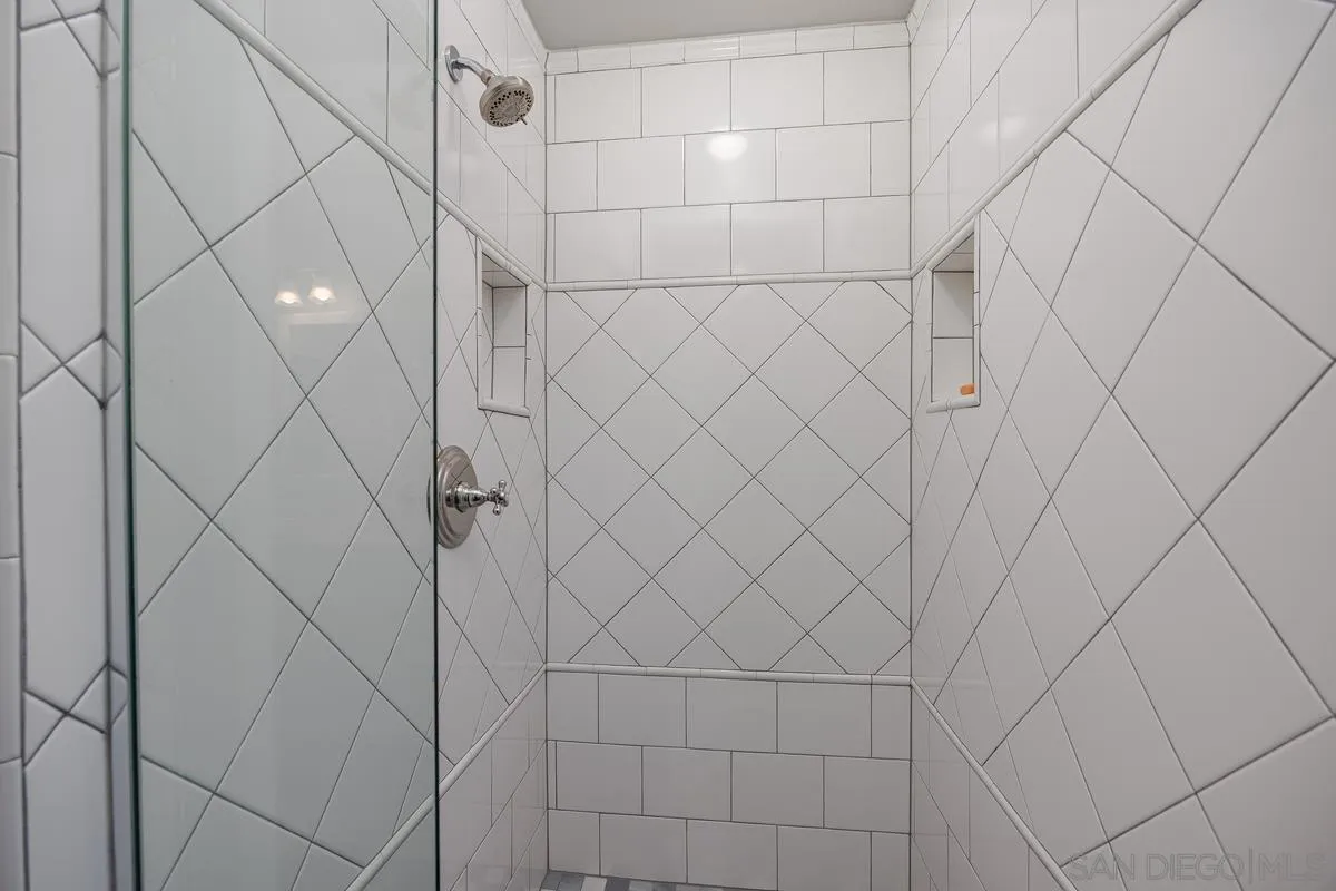 https://cdn.realtyfeed.com/cdn/127/260006565/c566adbb6cbb63a9a90d02a8f897ebf6.webp