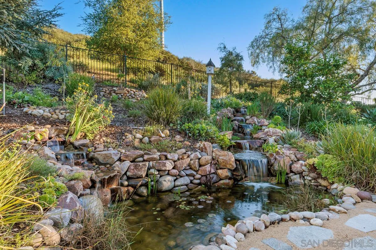https://cdn.realtyfeed.com/cdn/127/260006565/d000567e5b6e2b477df70b00cb5a8248.webp