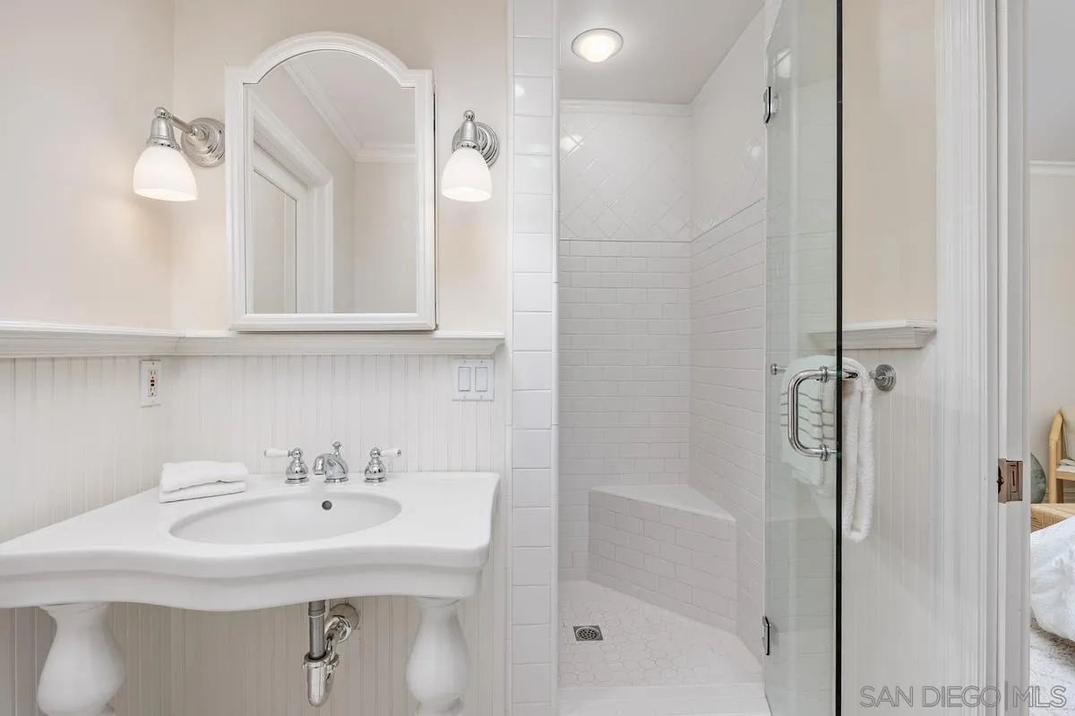 https://cdn.realtyfeed.com/cdn/127/260006565/ec3ebd01cccab76268a72176957fdc05.webp