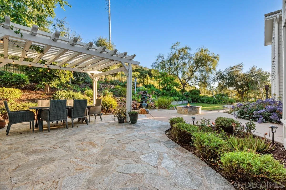 https://cdn.realtyfeed.com/cdn/127/260006565/f18d360fd5c614b3147dded31280f851.webp