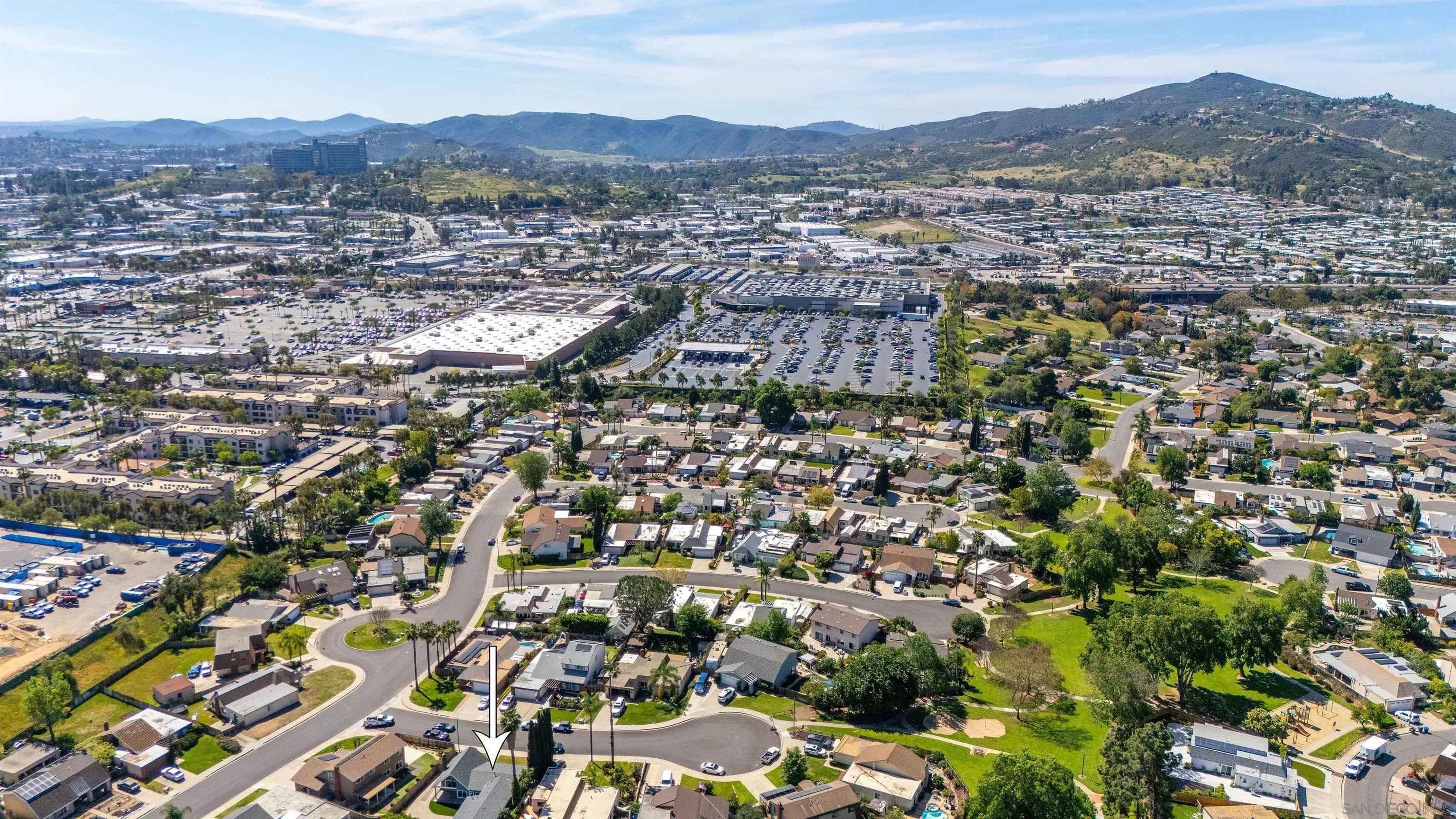 https://cdn.realtyfeed.com/cdn/127/260006567/0d8b00d8835b33eea507f521675ec299.webp