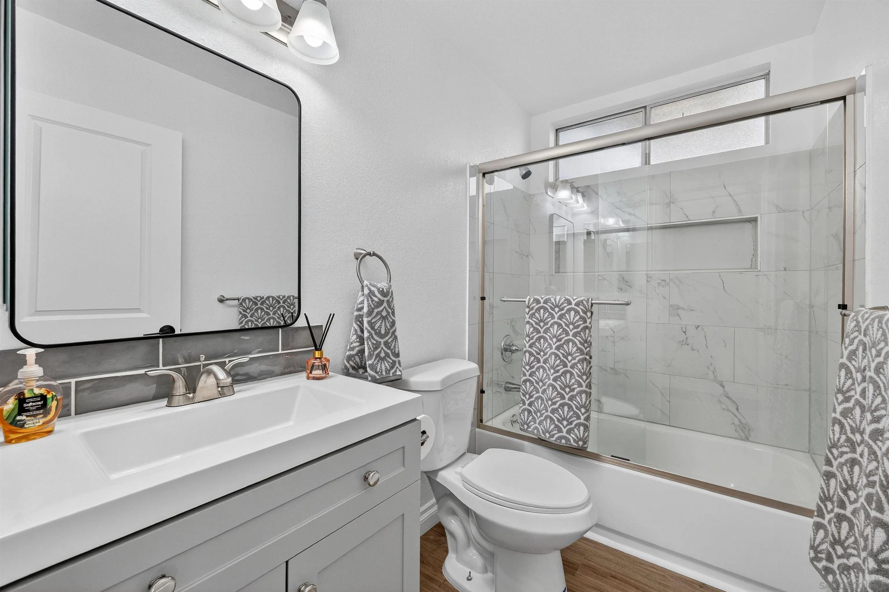 https://cdn.realtyfeed.com/cdn/127/260006567/180479fec2d8486fa166862b8390b944.webp
