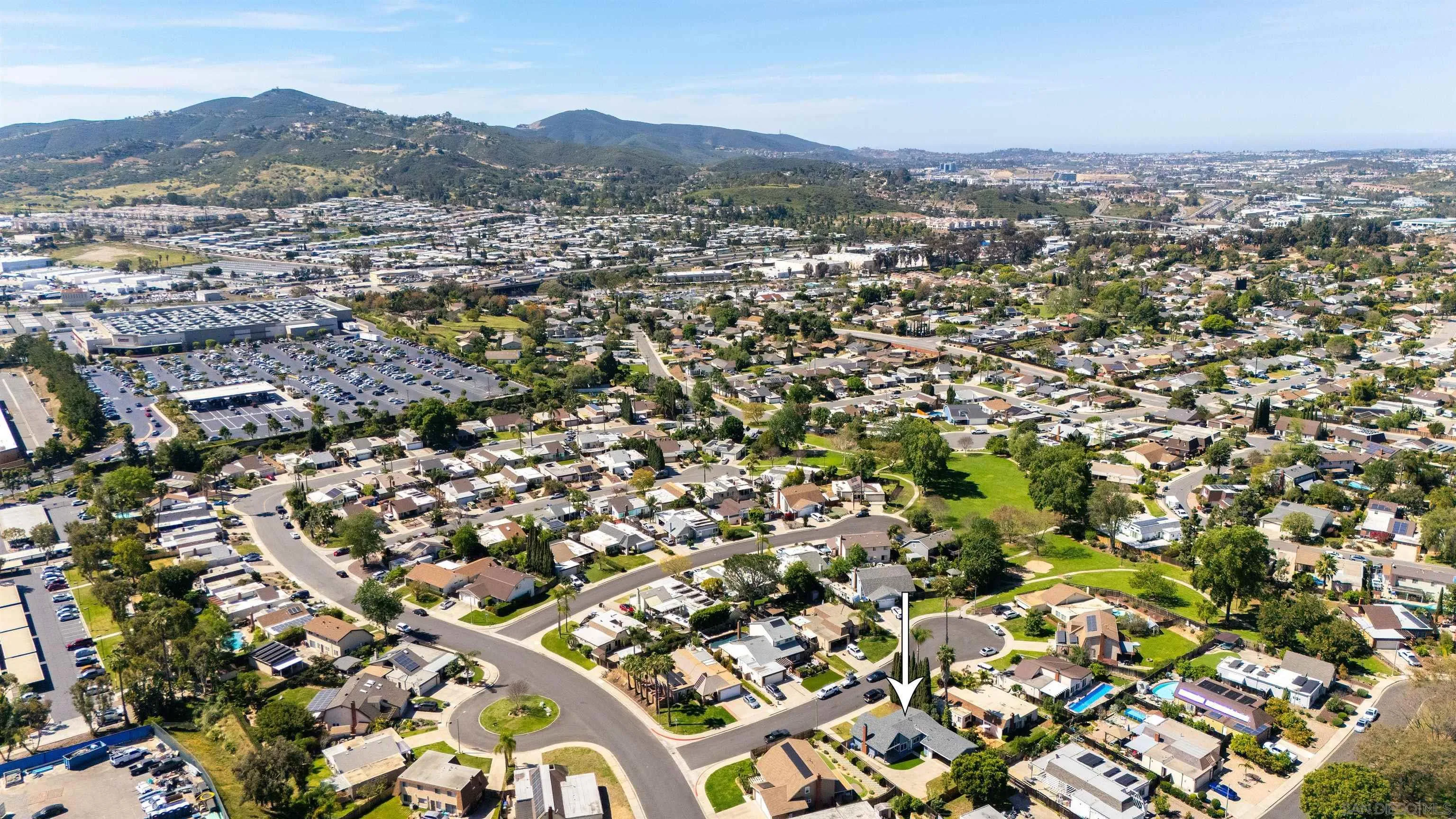 https://cdn.realtyfeed.com/cdn/127/260006567/586970301178bde229469c11b8b486fe.webp