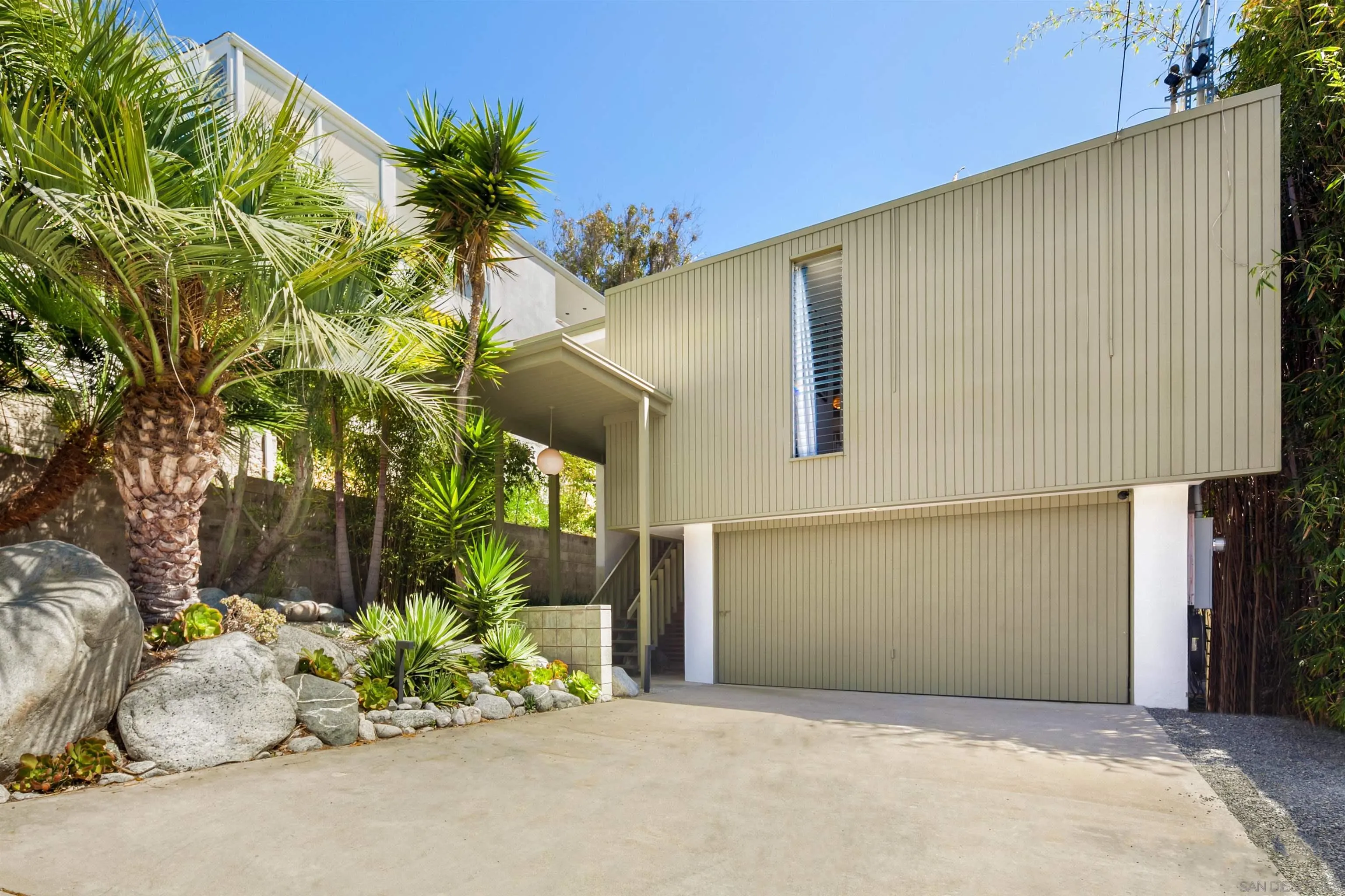 https://cdn.realtyfeed.com/cdn/127/260006572/1564798613d2e8367c923c028216f5d5.webp
