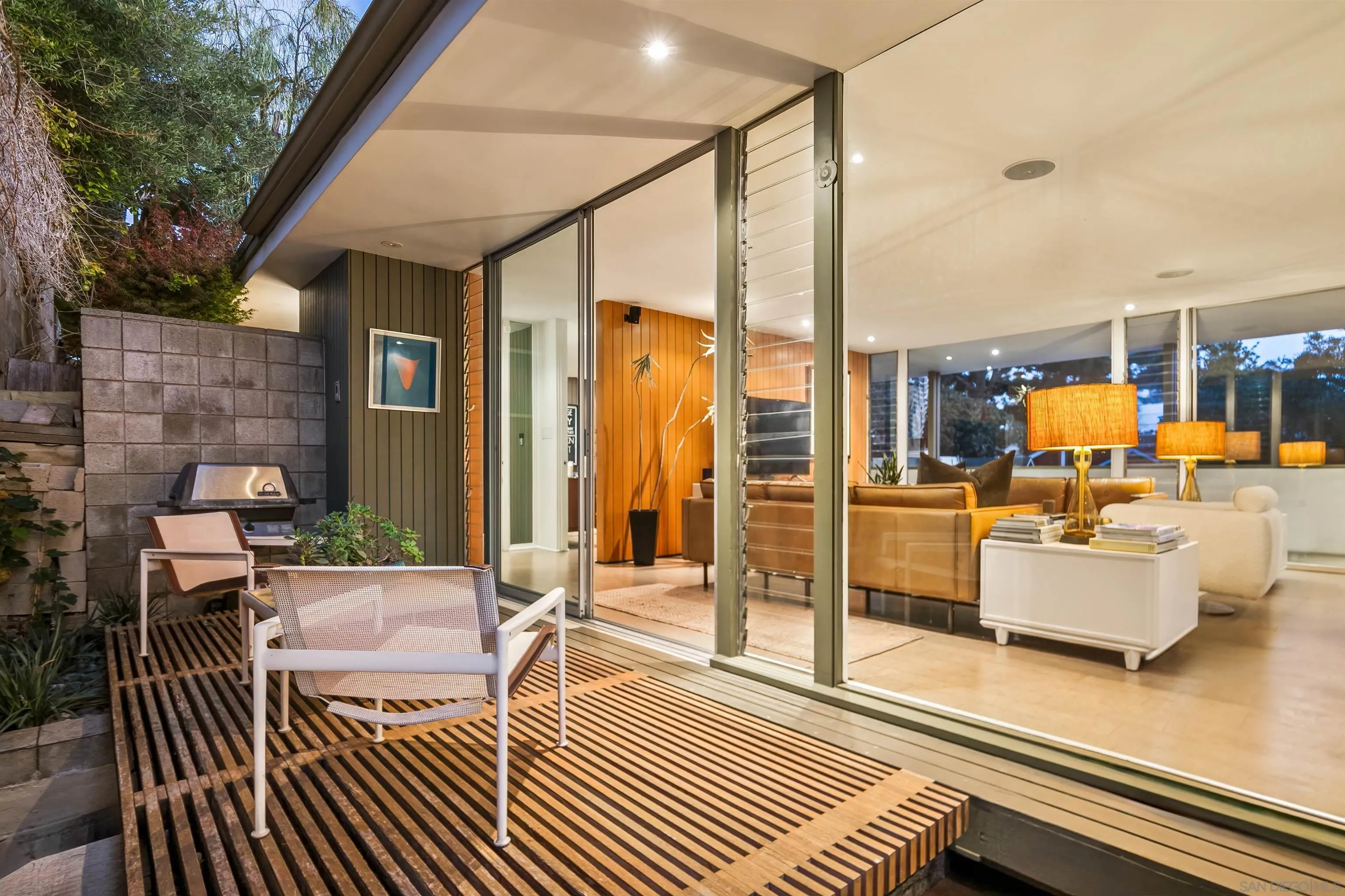 https://cdn.realtyfeed.com/cdn/127/260006572/4643ee2974ddfe4ded9c63a9041b07ad.webp