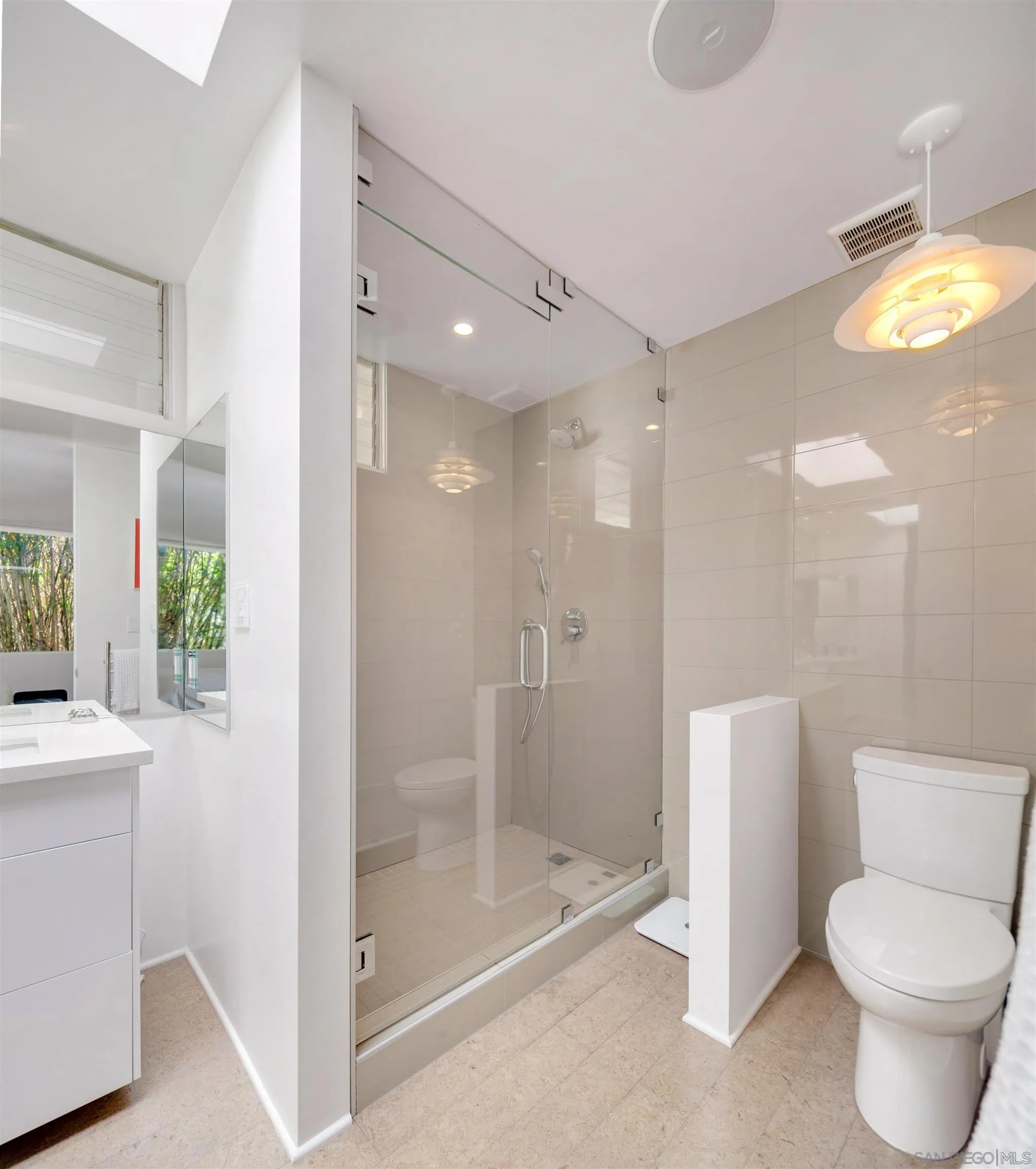 https://cdn.realtyfeed.com/cdn/127/260006572/b8a16657c995cef6957957297fa57596.webp