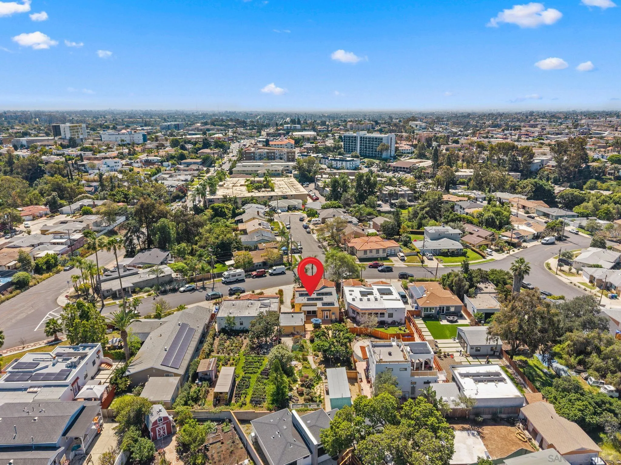 https://cdn.realtyfeed.com/cdn/127/260006573/13808622bf6a4951d39043a29a2ecbf8.webp