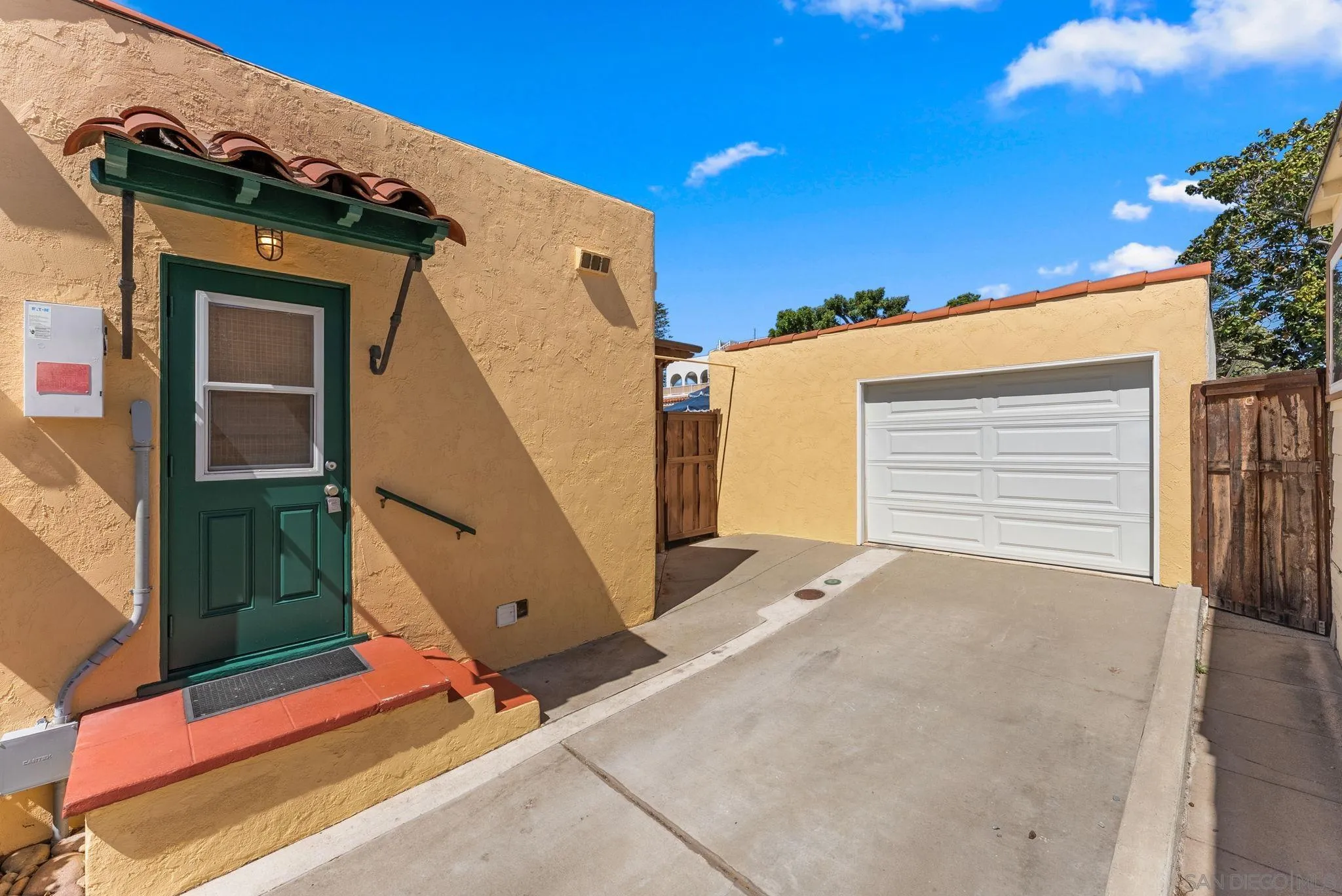 https://cdn.realtyfeed.com/cdn/127/260006573/16a986e177c489e2e59cb84ef1fdbf00.webp