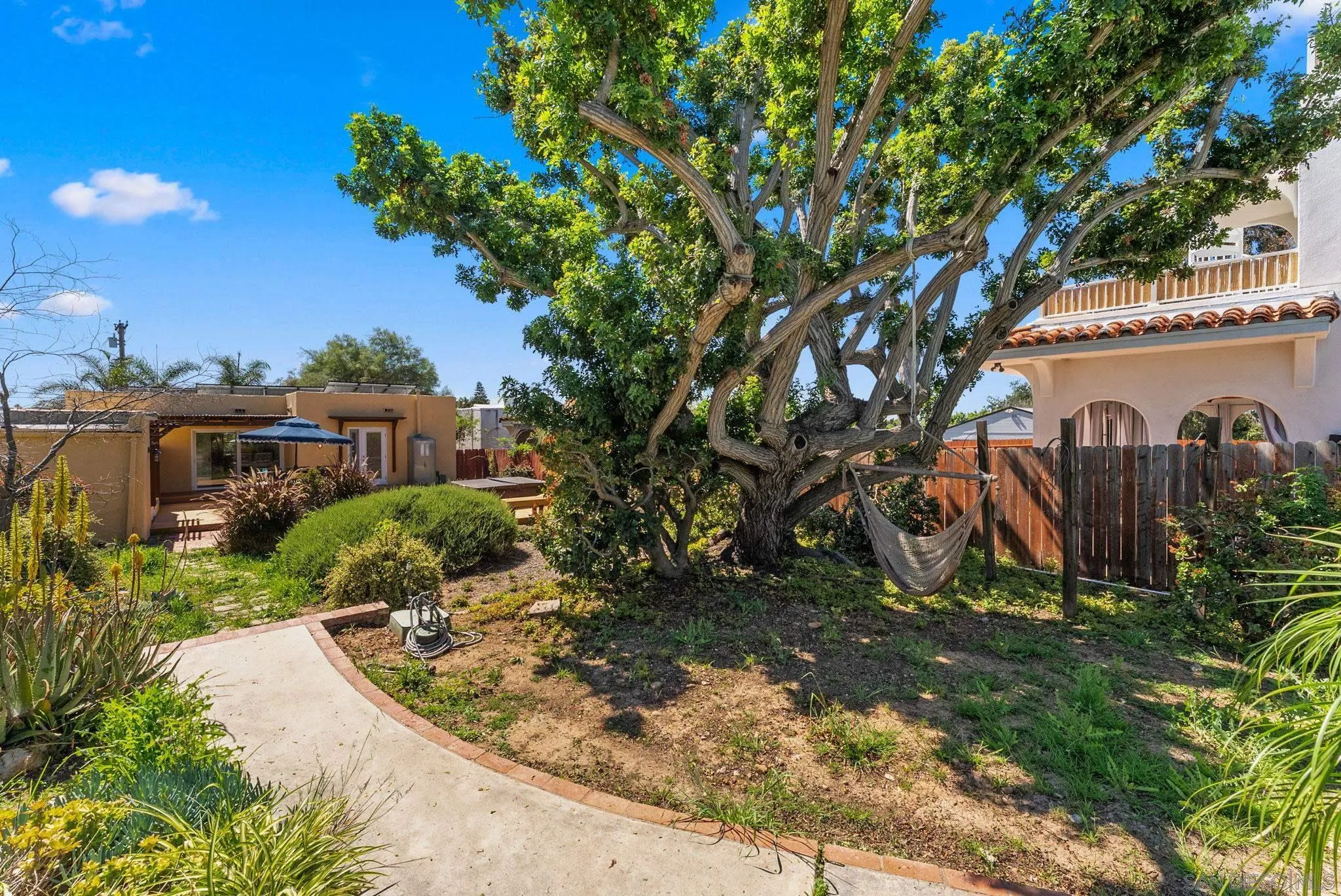 https://cdn.realtyfeed.com/cdn/127/260006573/7663d380e4eb555d88c79c2c575e106e.webp