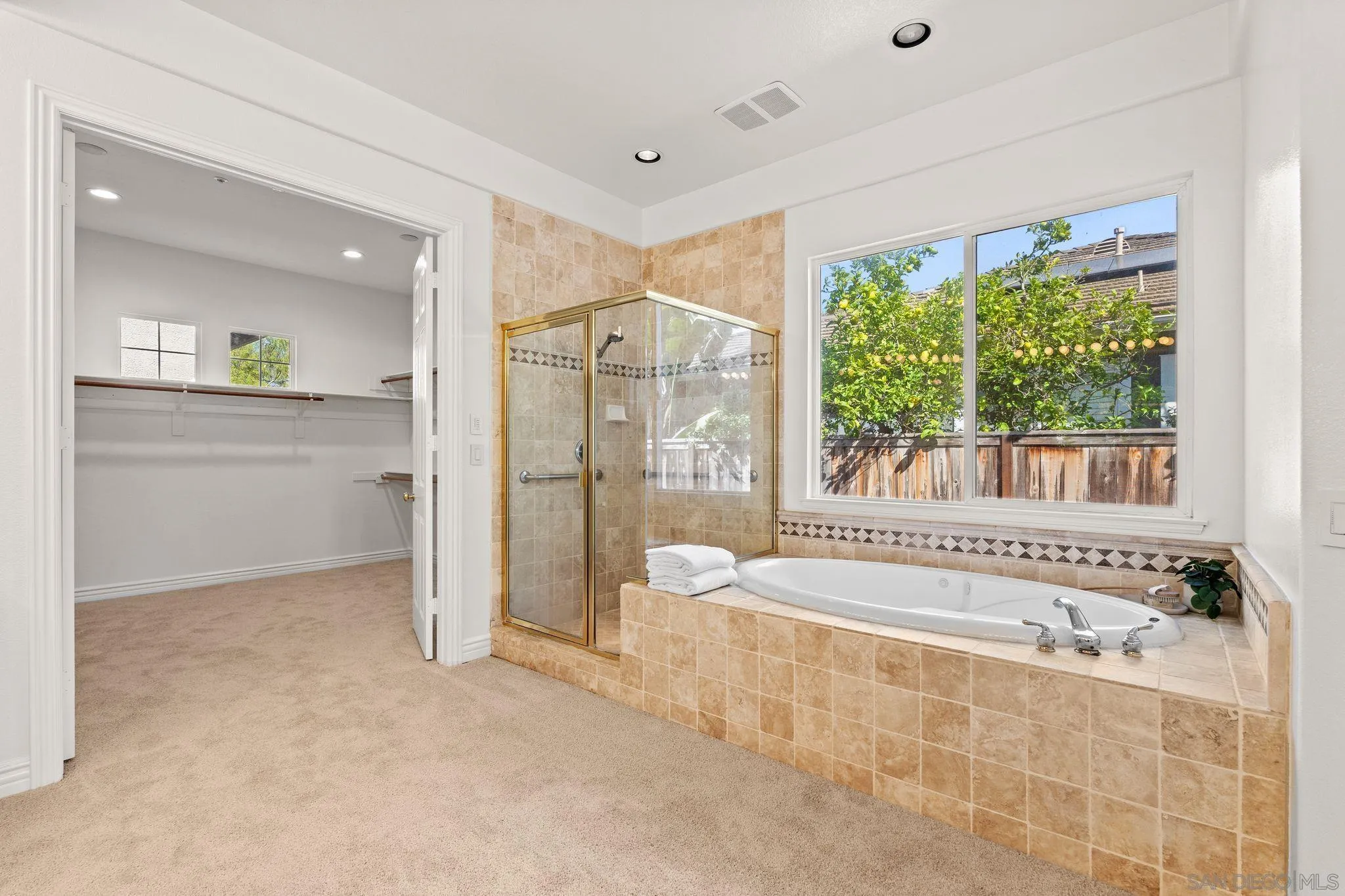 https://cdn.realtyfeed.com/cdn/127/260006575/507409f5303d6911ca05afcc7398957a.webp