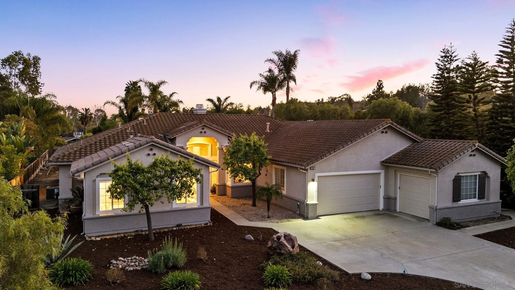 https://cdn.realtyfeed.com/cdn/127/260006575/5b14afe3b3b8901540a935355bcce07e.webp