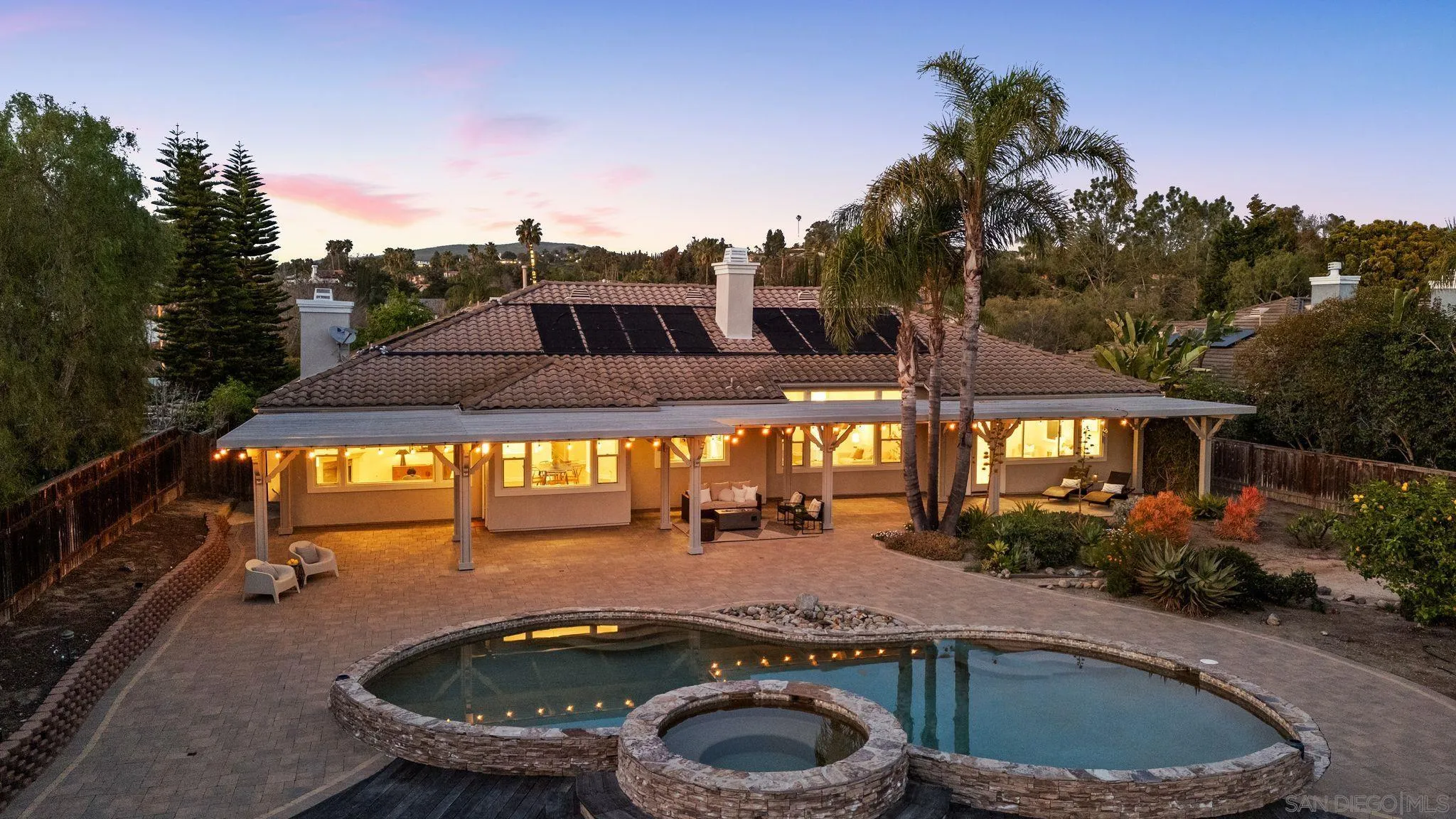 https://cdn.realtyfeed.com/cdn/127/260006575/fd627e7d4b665692737118583bb3b86f.webp