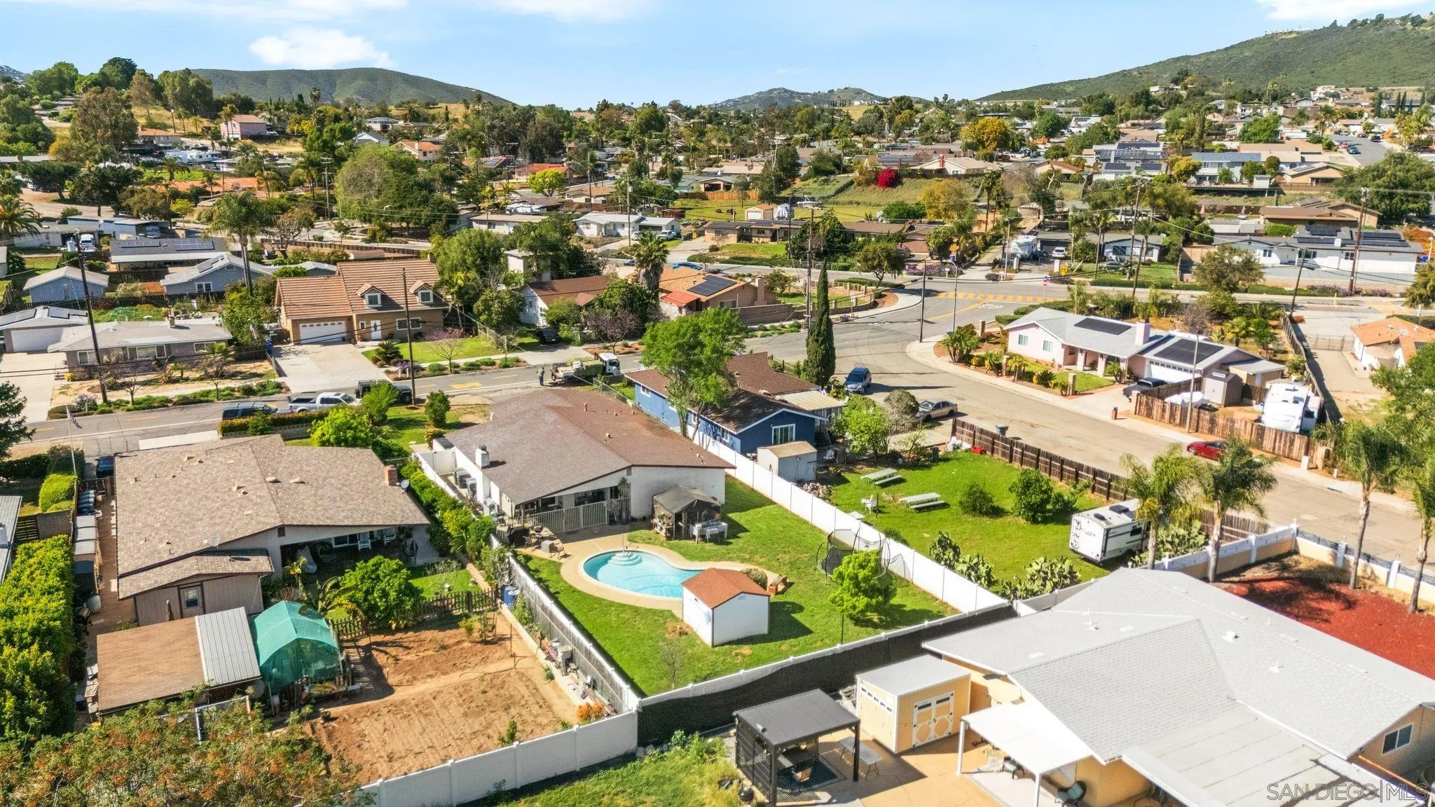 https://cdn.realtyfeed.com/cdn/127/260006576/1f2ba5057f11158e378a0cb83e2957b8.webp