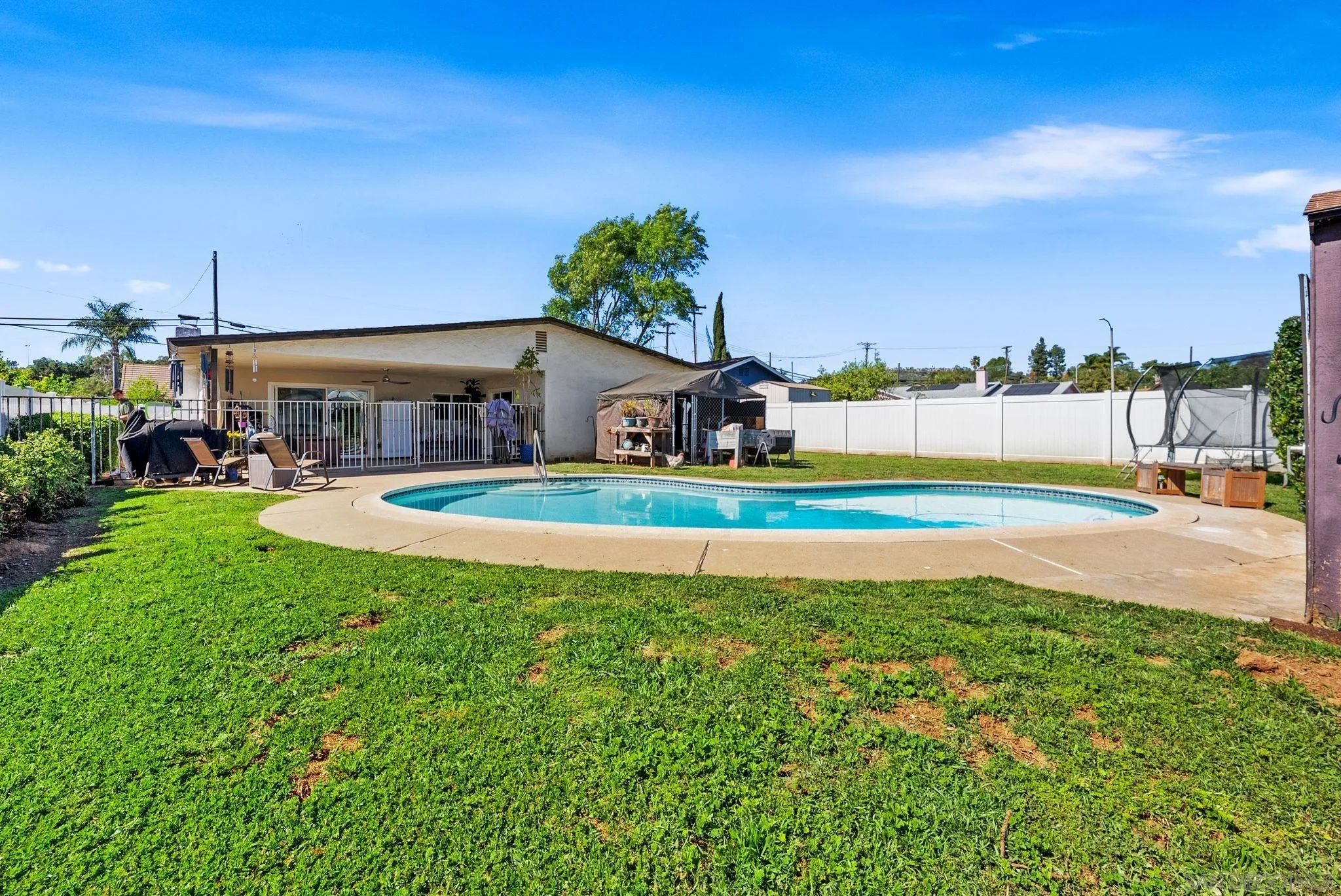 https://cdn.realtyfeed.com/cdn/127/260006576/42d0f5187a768cf1c9a7850bc0ebb3c1.webp