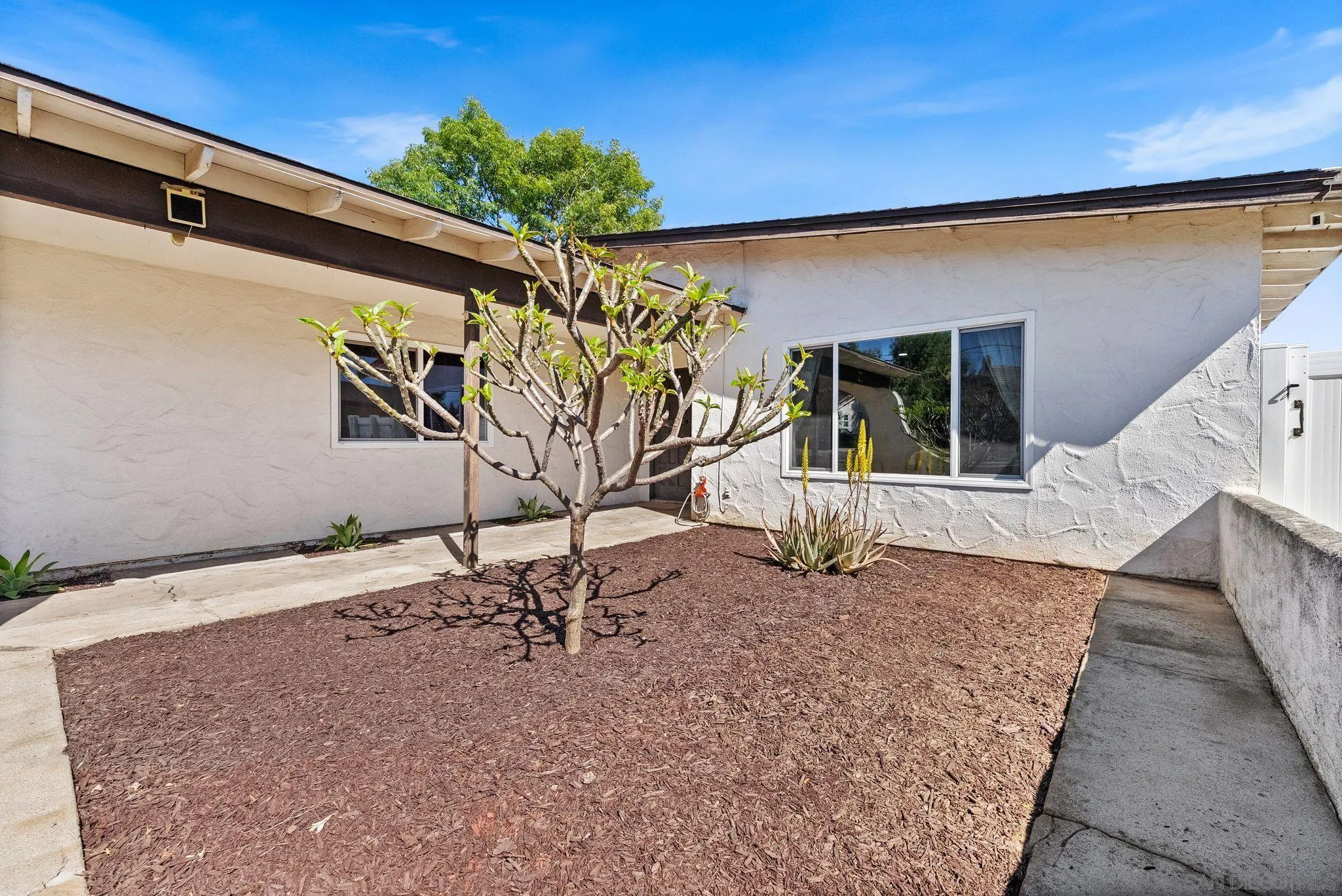 https://cdn.realtyfeed.com/cdn/127/260006576/6c10cb9b45a91a9c697513769b9fa50b.webp