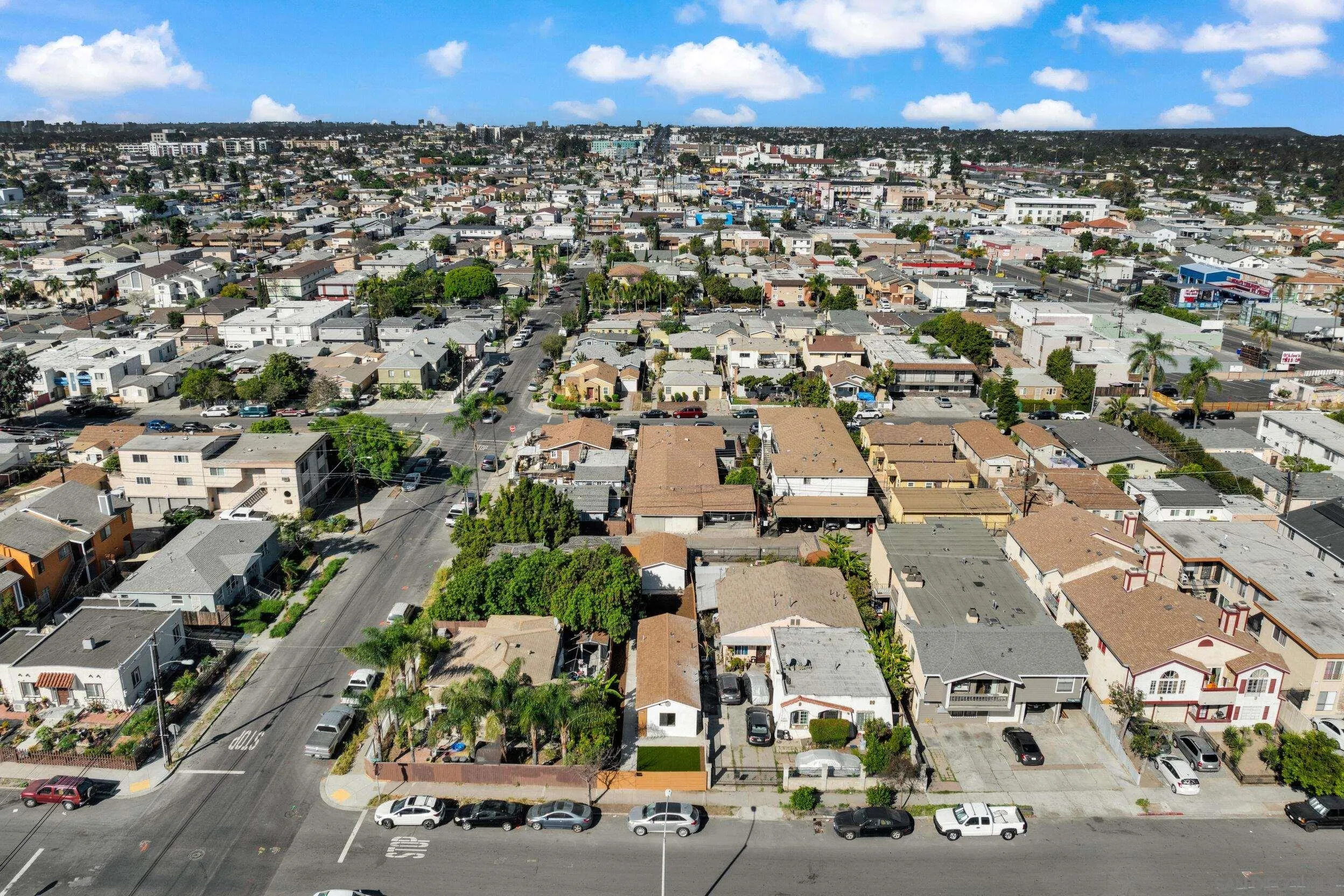 https://cdn.realtyfeed.com/cdn/127/260006579/6df67f23914d4f92a0018b2380fbc7c1.webp
