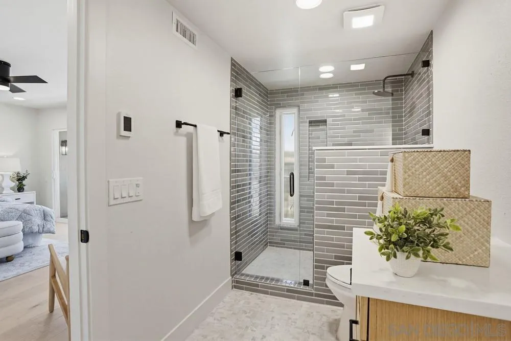 Photo #24: 260006582 Listing: Photo #24