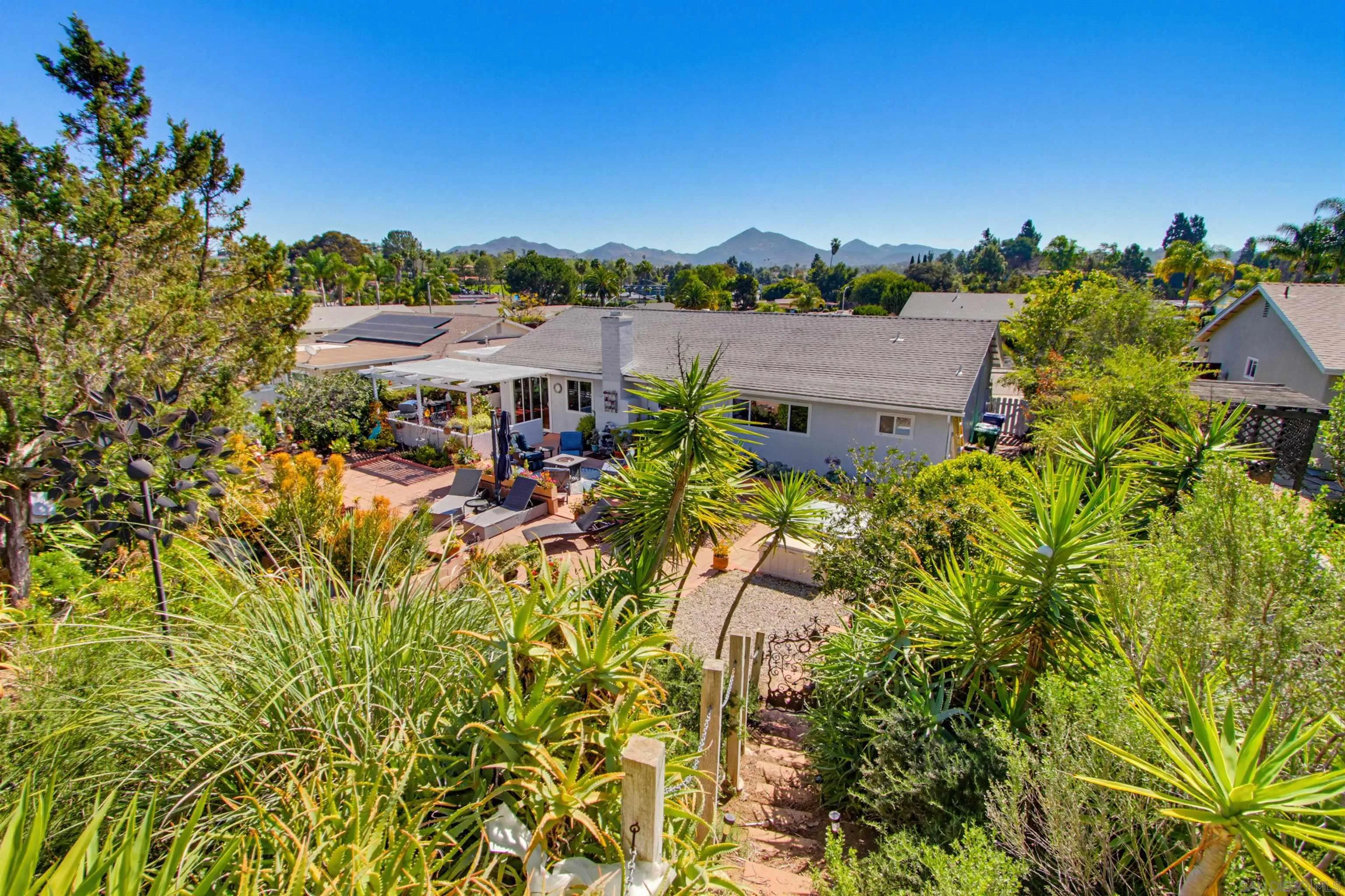 https://cdn.realtyfeed.com/cdn/127/260006598/42a07eb901e9a0783eb2d8d477a48028.webp