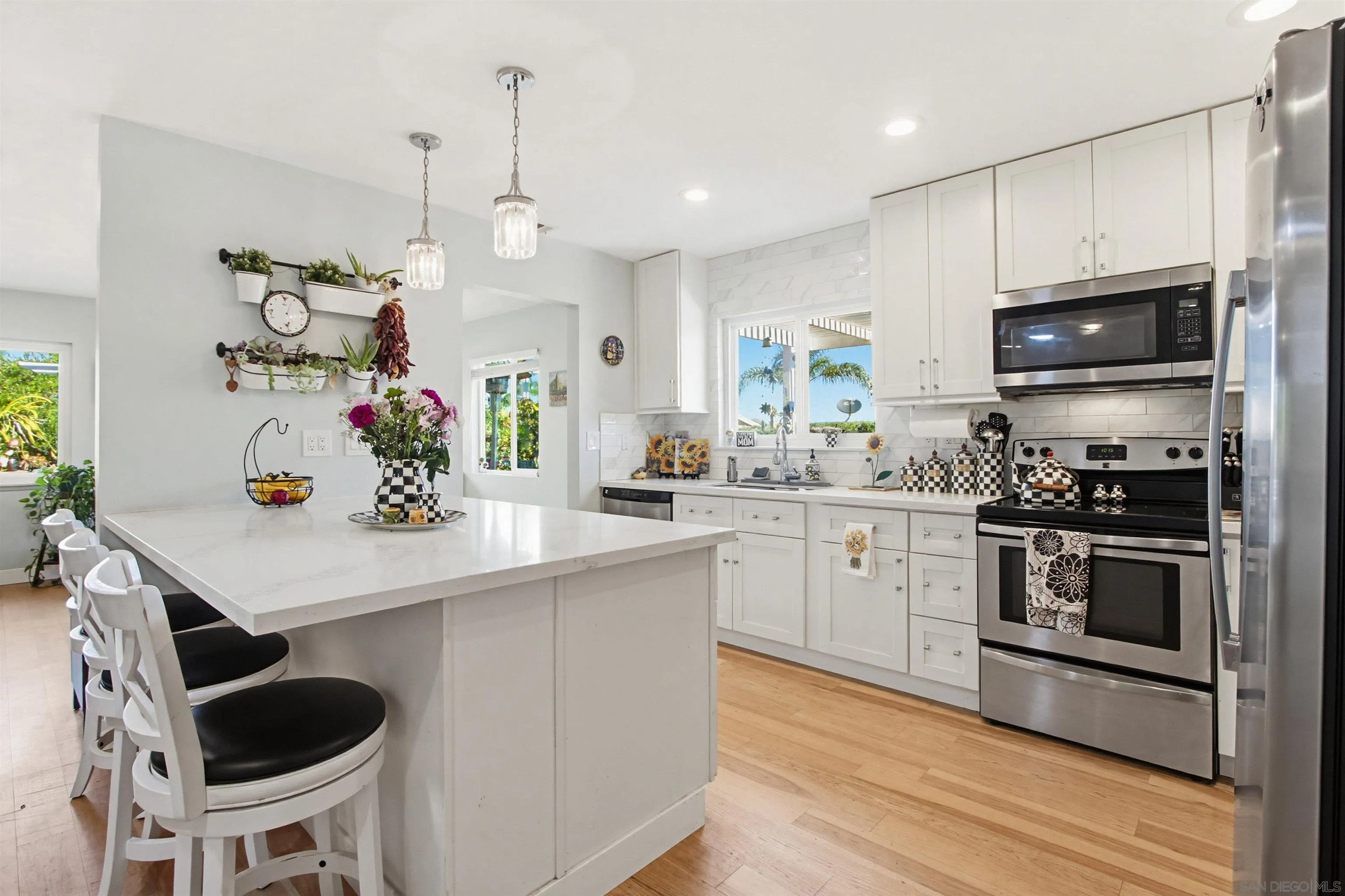 https://cdn.realtyfeed.com/cdn/127/260006598/cb521c28d16fce05b3c99f1ebe4ba8f0.webp