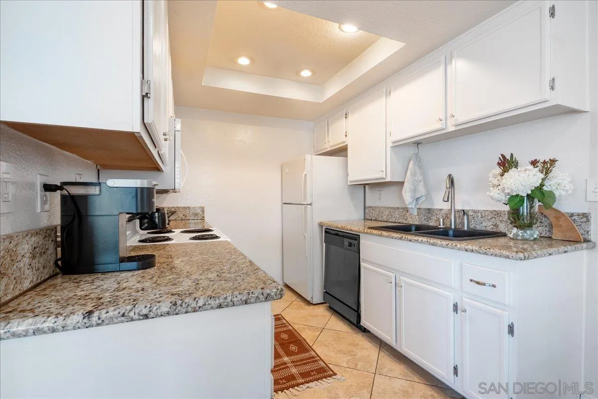 Photo #6: 260006602 Listing: Photo #6