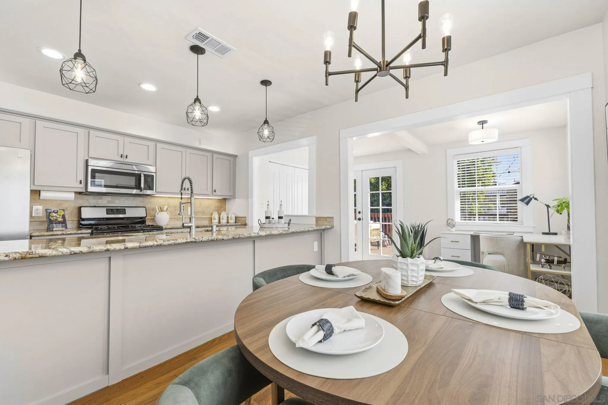 https://cdn.realtyfeed.com/cdn/127/260006604/357efad299061f1cf30a9f4d396573b2.webp