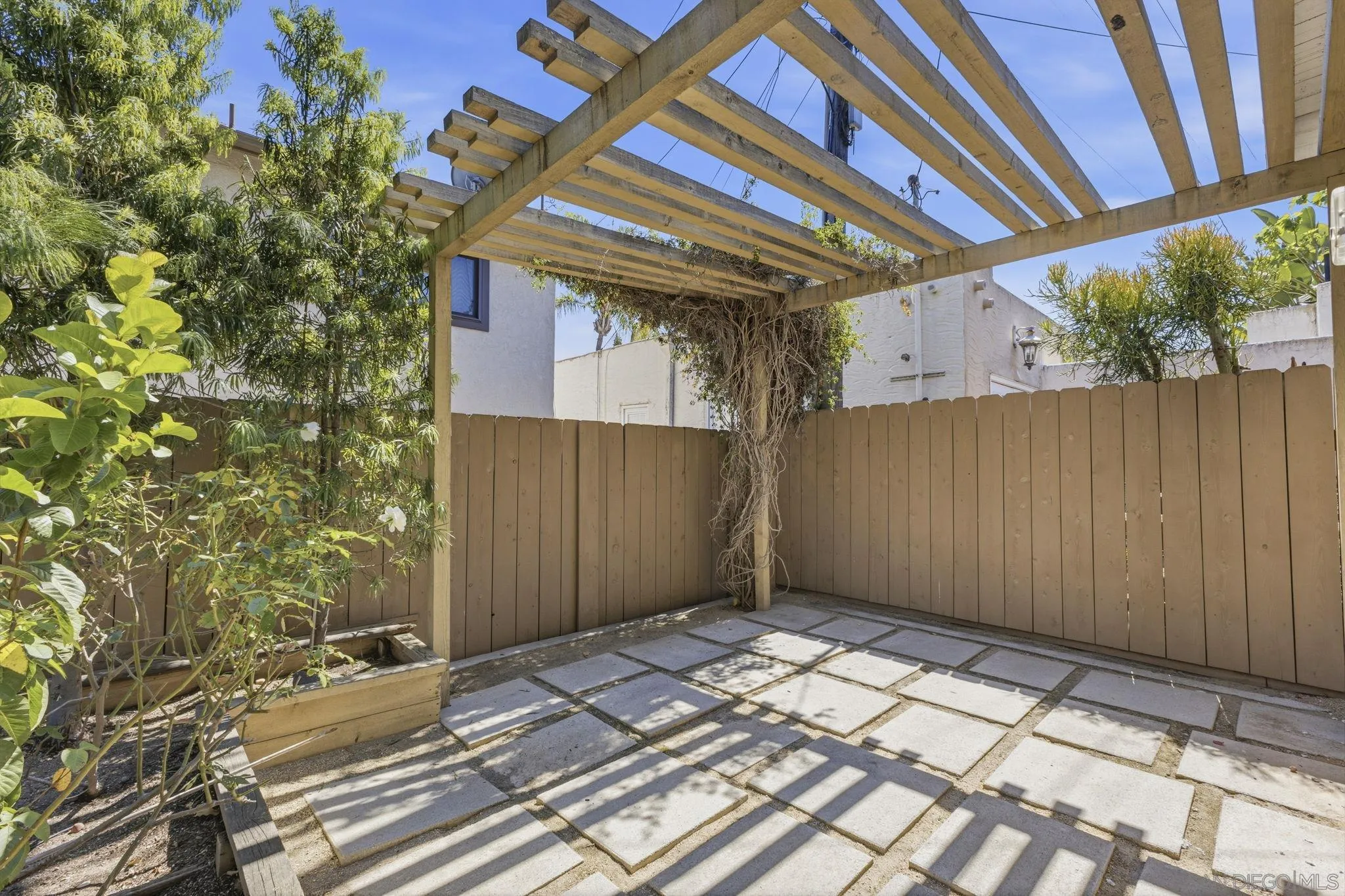 https://cdn.realtyfeed.com/cdn/127/260006604/60f8bde57370b6a297e55696458148da.webp